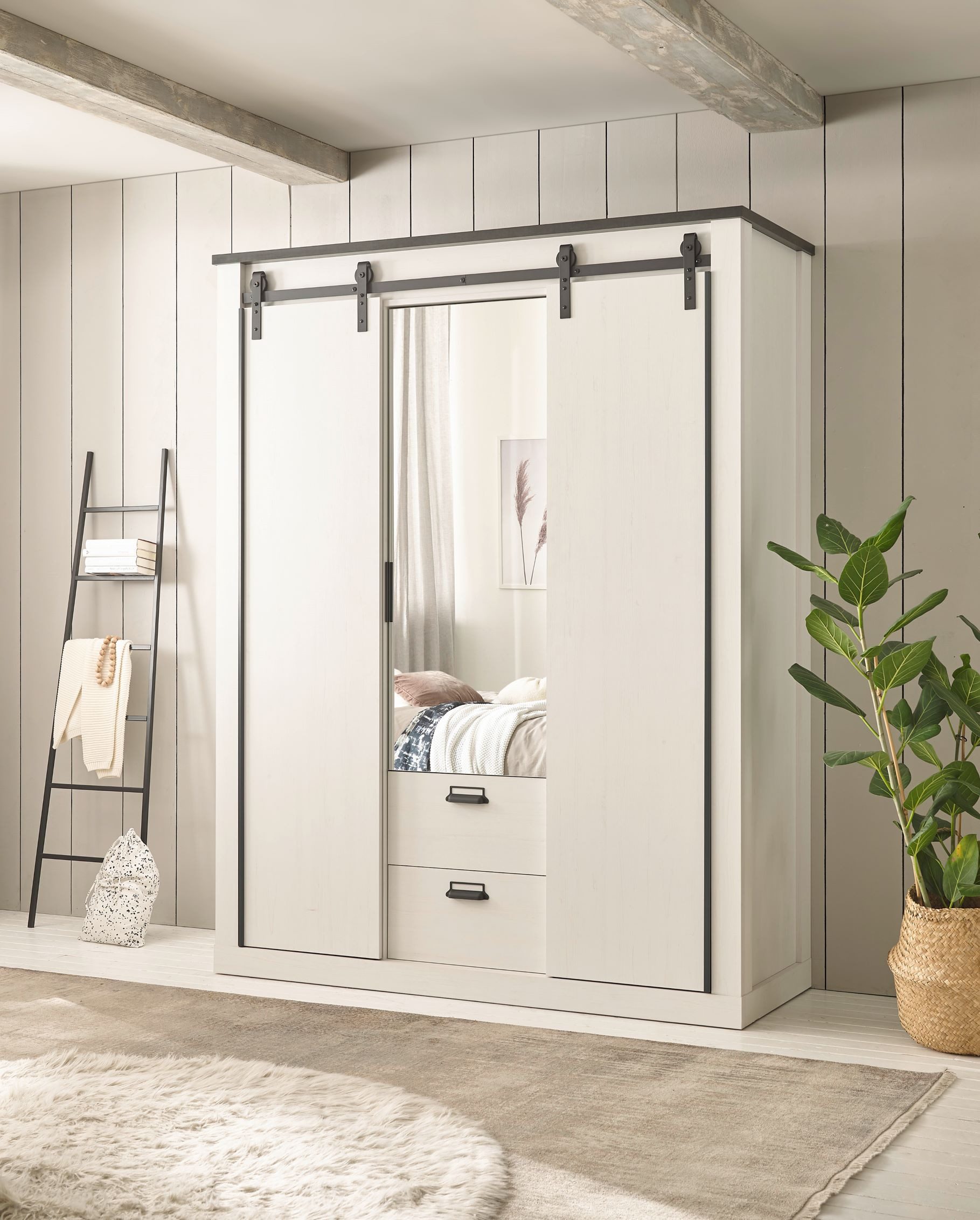 99rooms Schwebetürenschrank Woodsher (Kleiderschrank, Schrank) mit 3 Türen, 2 Schubladen, 6 Fächer, 5 Einlegeböden, 2 Kleiderstangen