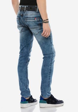 Cipo & Baxx Bequeme Jeans im trendigen Used-Look