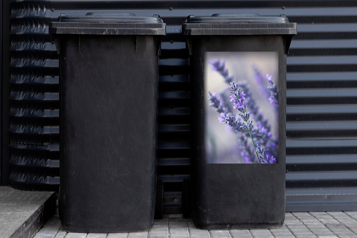 Mülltonne, Sticker, verblassten St), einer Wandsticker einem Blüte (1 Nahaufnahme Container, lavendelfarbenen vor Mülleimer-aufkleber, MuchoWow Abfalbehälter