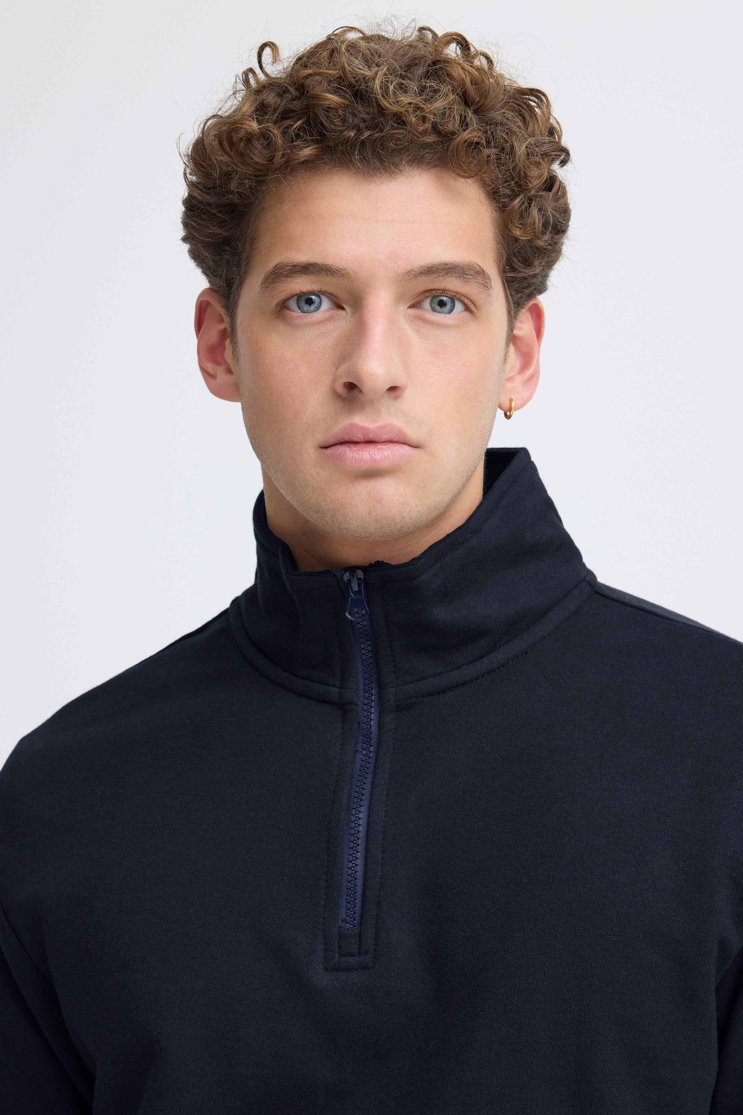 Blend Sweatshirt BHBRODY HALF SWEATSHIRT aus Baumwolle und Polyester, Regular Fit, mit Stehkragen