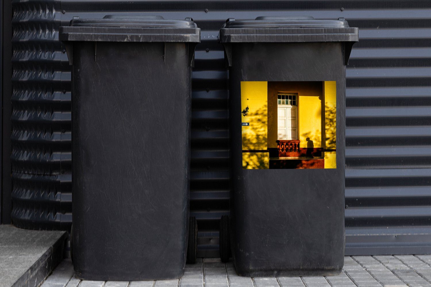 MuchoWow Wandsticker Container, - St), Schatten - (1 Tür Architektur Mülleimer-aufkleber, - Mülltonne, Gelb Sticker, Abfalbehälter