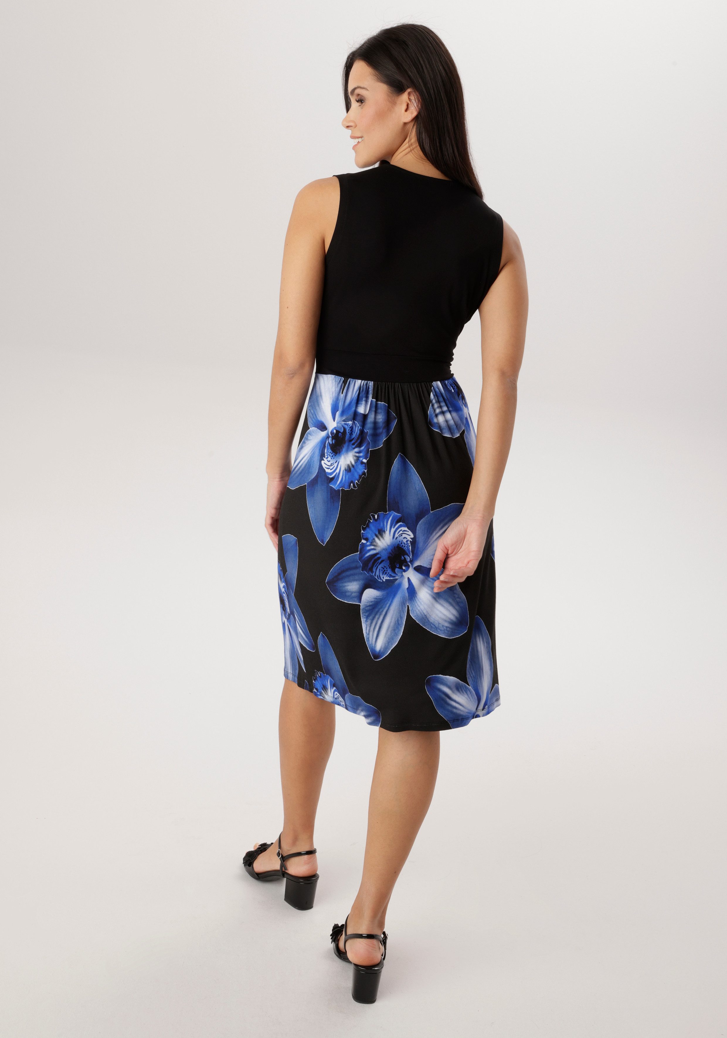 Aniston SELECTED Jerseykleid mit eleganter Wickeloptik und V-Ausschnitt - NEUE KOLLEKTION