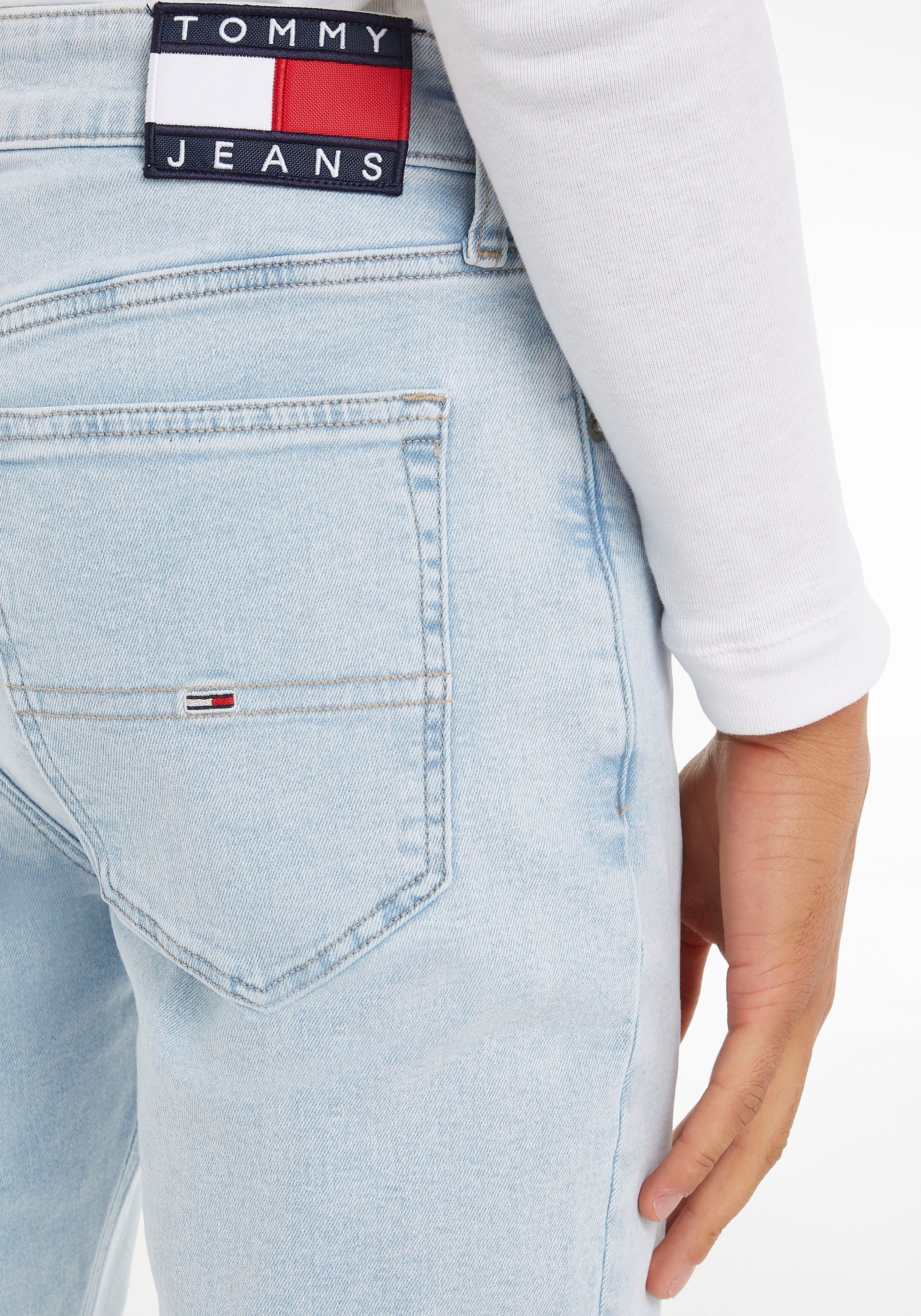 Tommy Jeans Markenlabel DenimLight SKNY SIMON mit Skinny-fit-Jeans