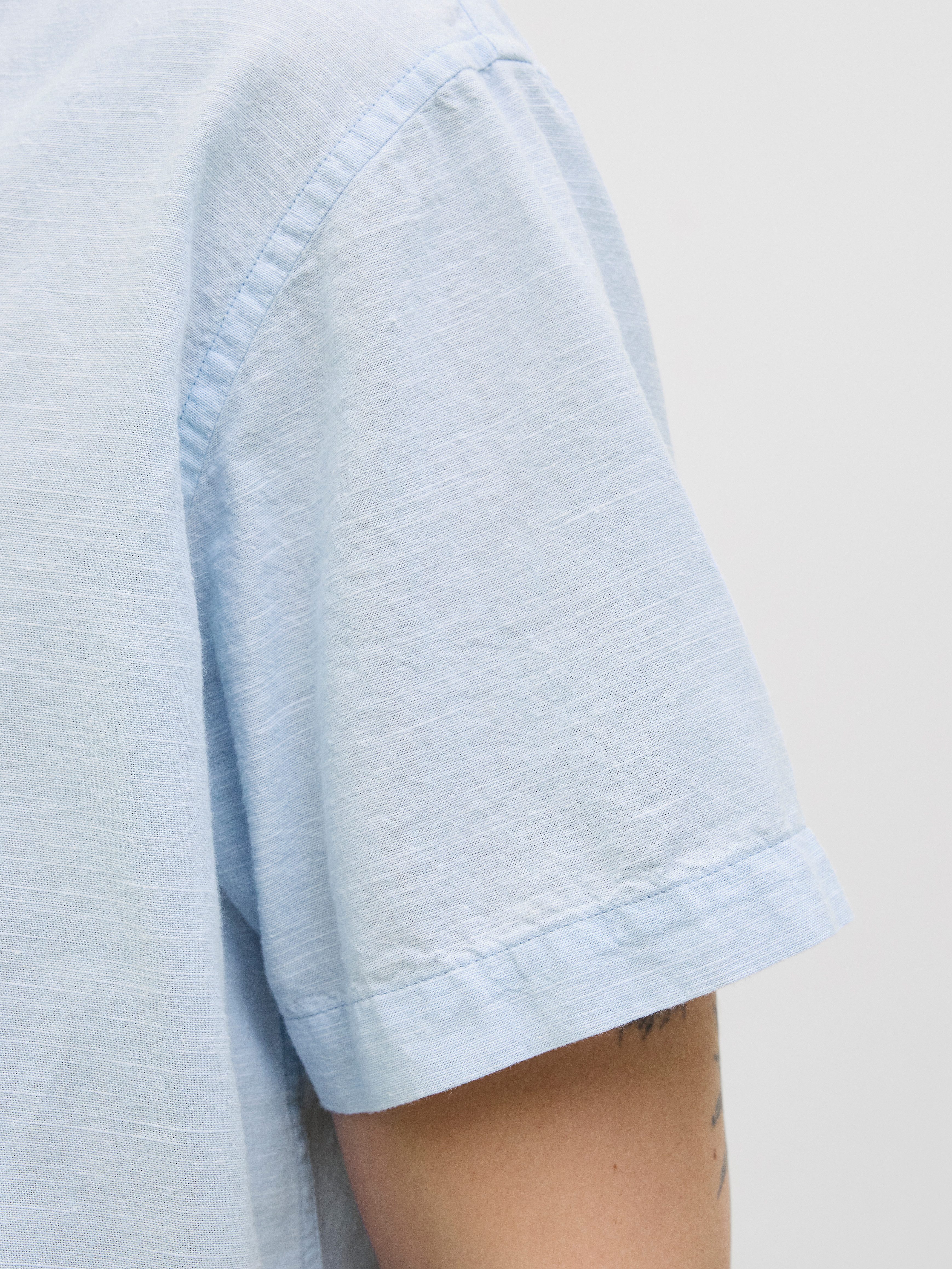 Jack & Jones Kurzarmhemd JJESUMMER BAND SHIRT SS SN mit Bandkragen