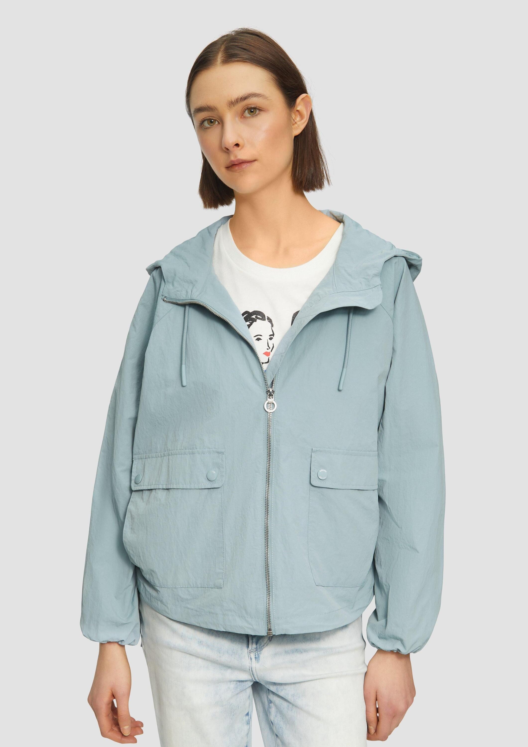 s.Oliver Funktionsjacke Outdoor-Jacke Leichte Outdoor-Jacke im Relaxed Fit mit Fledermausärmeln und Kapuze