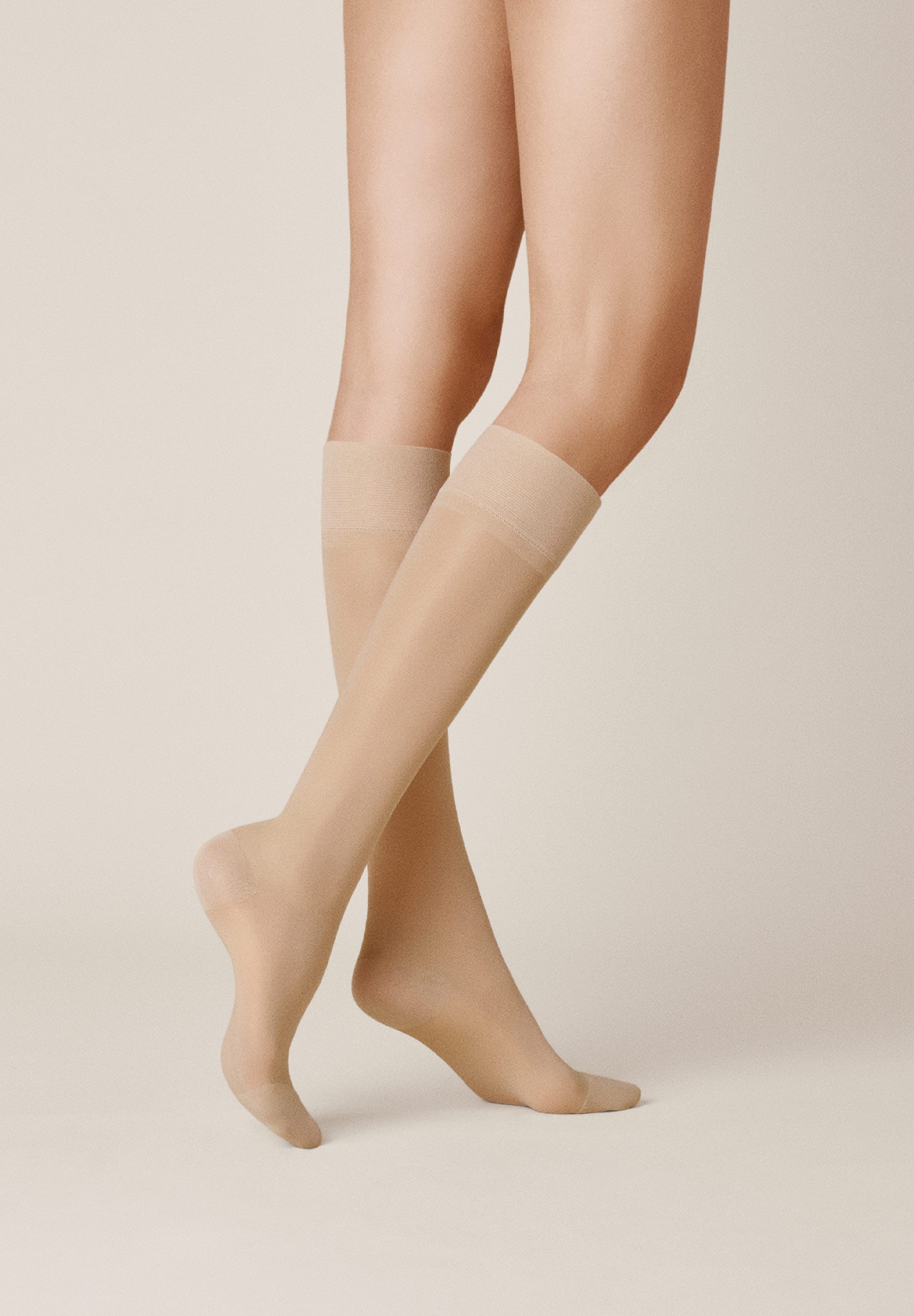 KUNERT Feinkniestrümpfe Fly&Care® 40 (1-Paar) Stützende Kniestrümpfe gegen müde Beine