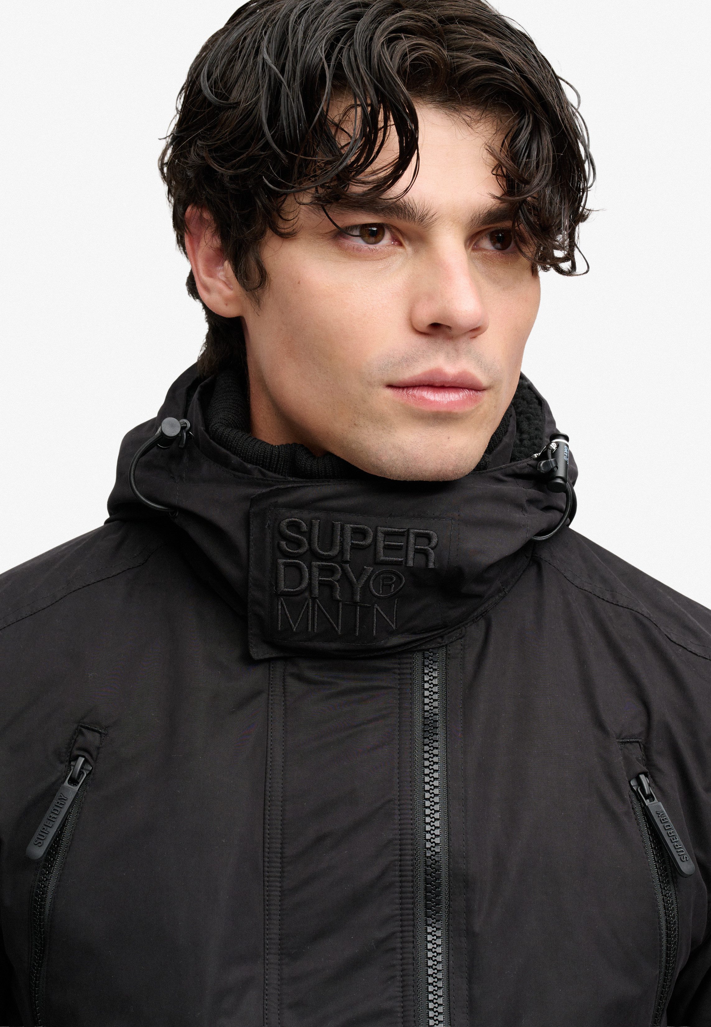 Superdry Outdoorjacke HOODED MF ARCTIC WINDCHEATER Kunstfaser, loose fit – Bild 4 von 5
