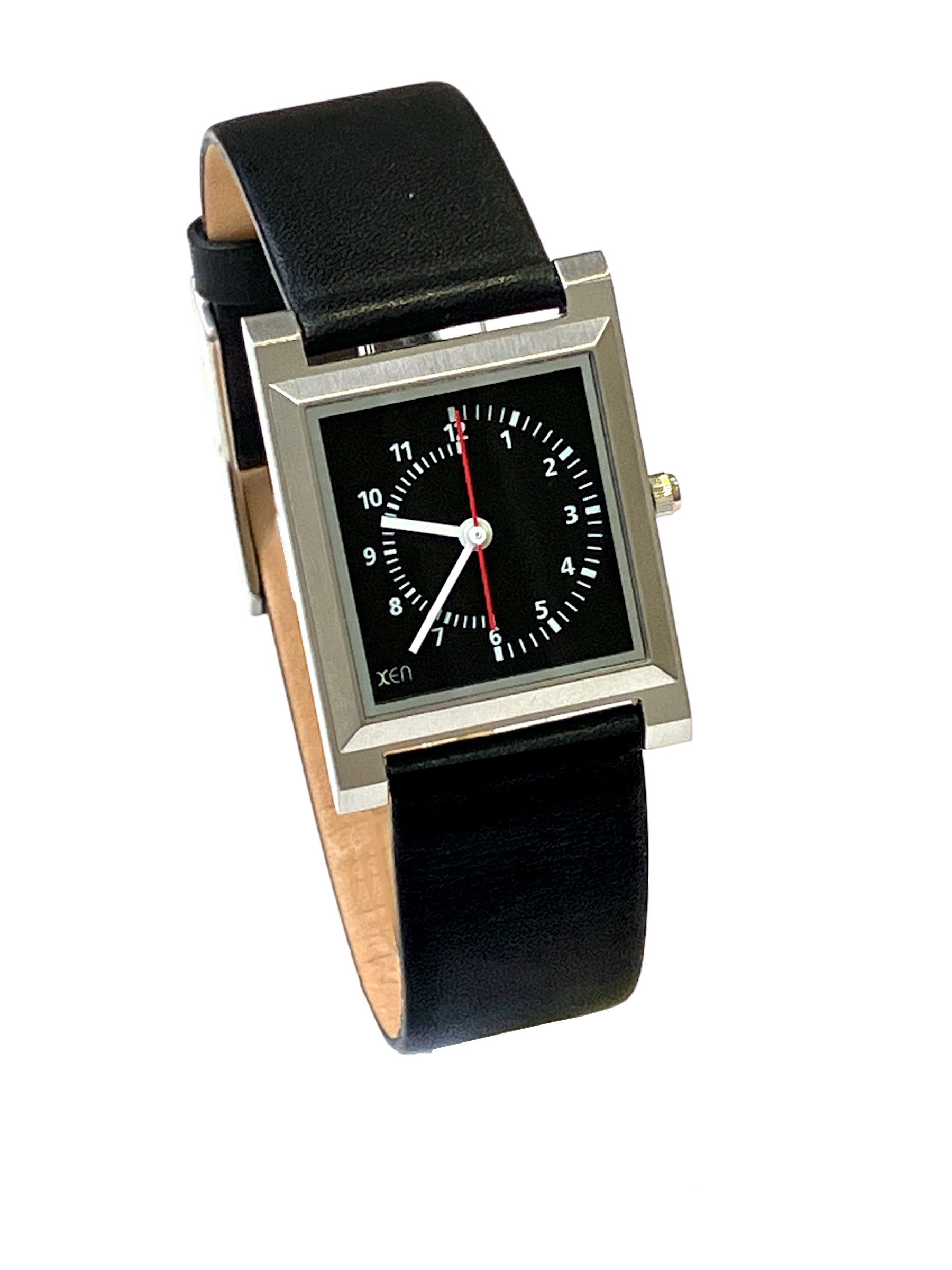 XEN Quarzuhr Damen Schwarz Edelstahl Lederband Swiss Made Eckig 3 Bar XQ0035, flach, Gehäuseboden mit 4 Schrauben verschraubt