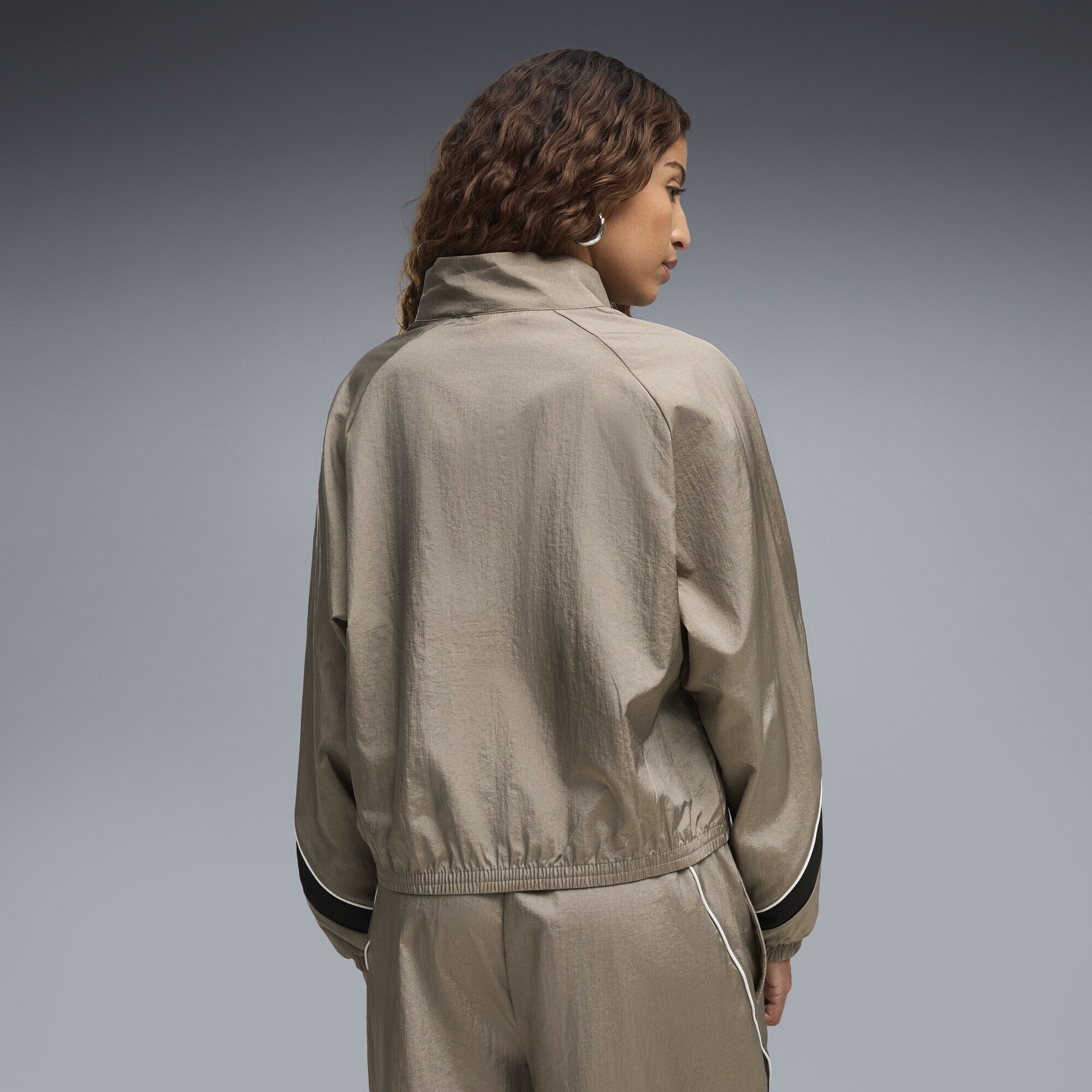 PUMA Trainingsjacke PUMA Sport Relaxed Gewebte Jacke Damen
