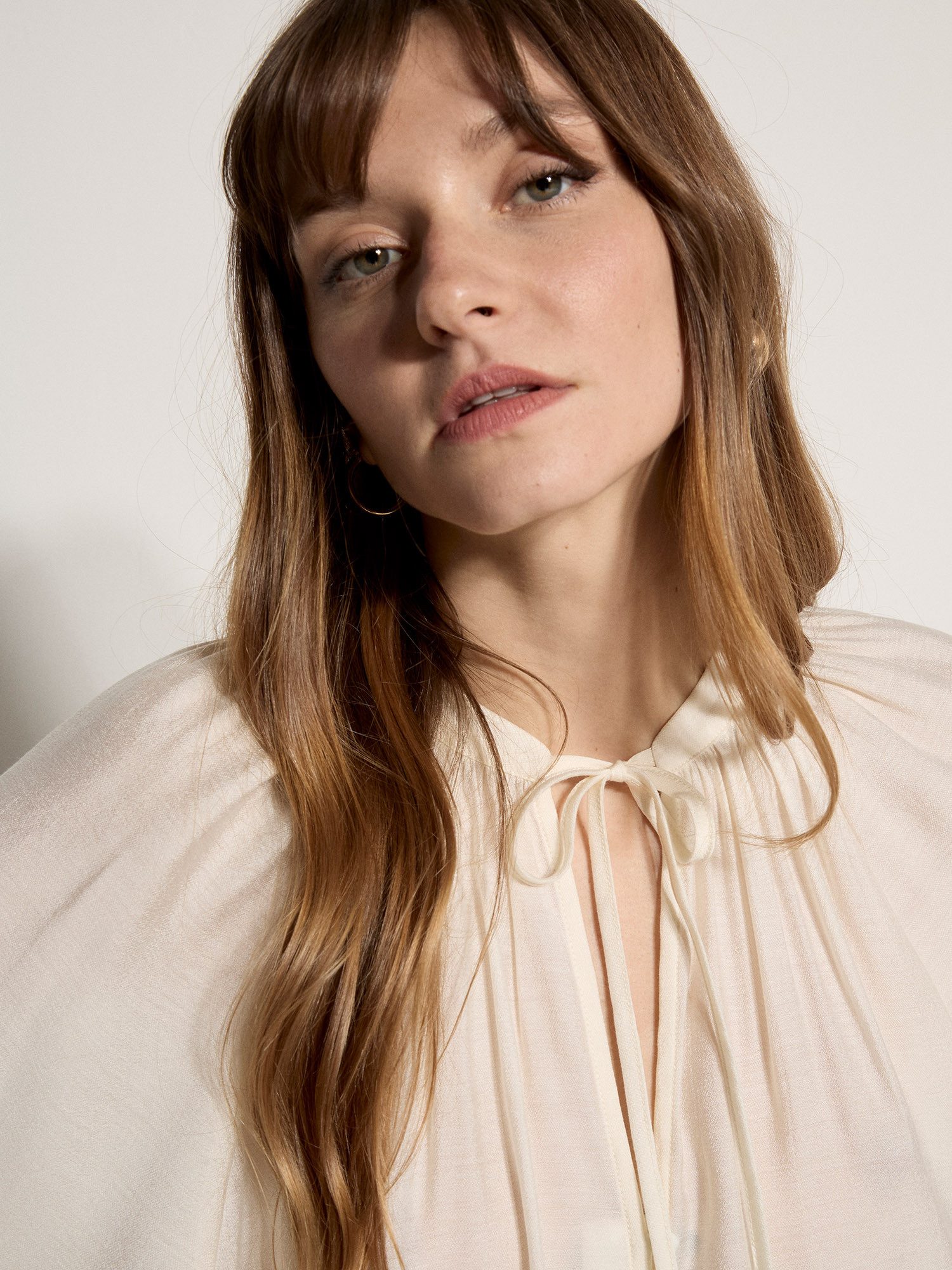 Apricot Shirtbluse Leichte Bluse mit Ballonärmeln mit verdecktem Verschluss