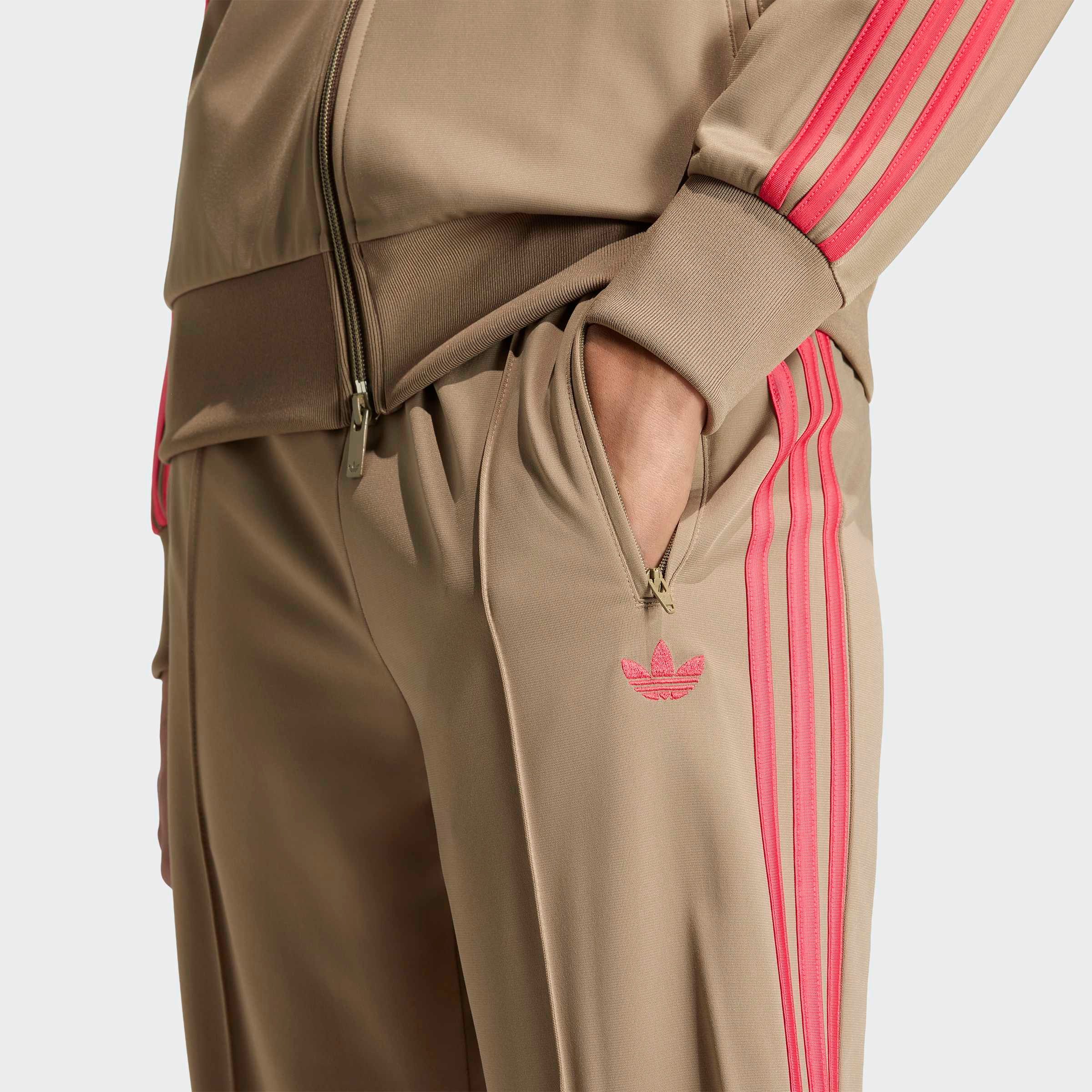 adidas Originals Sporthose FIREBIRD LOOSE Firebird Loose Sporthose, lässig geschnitten