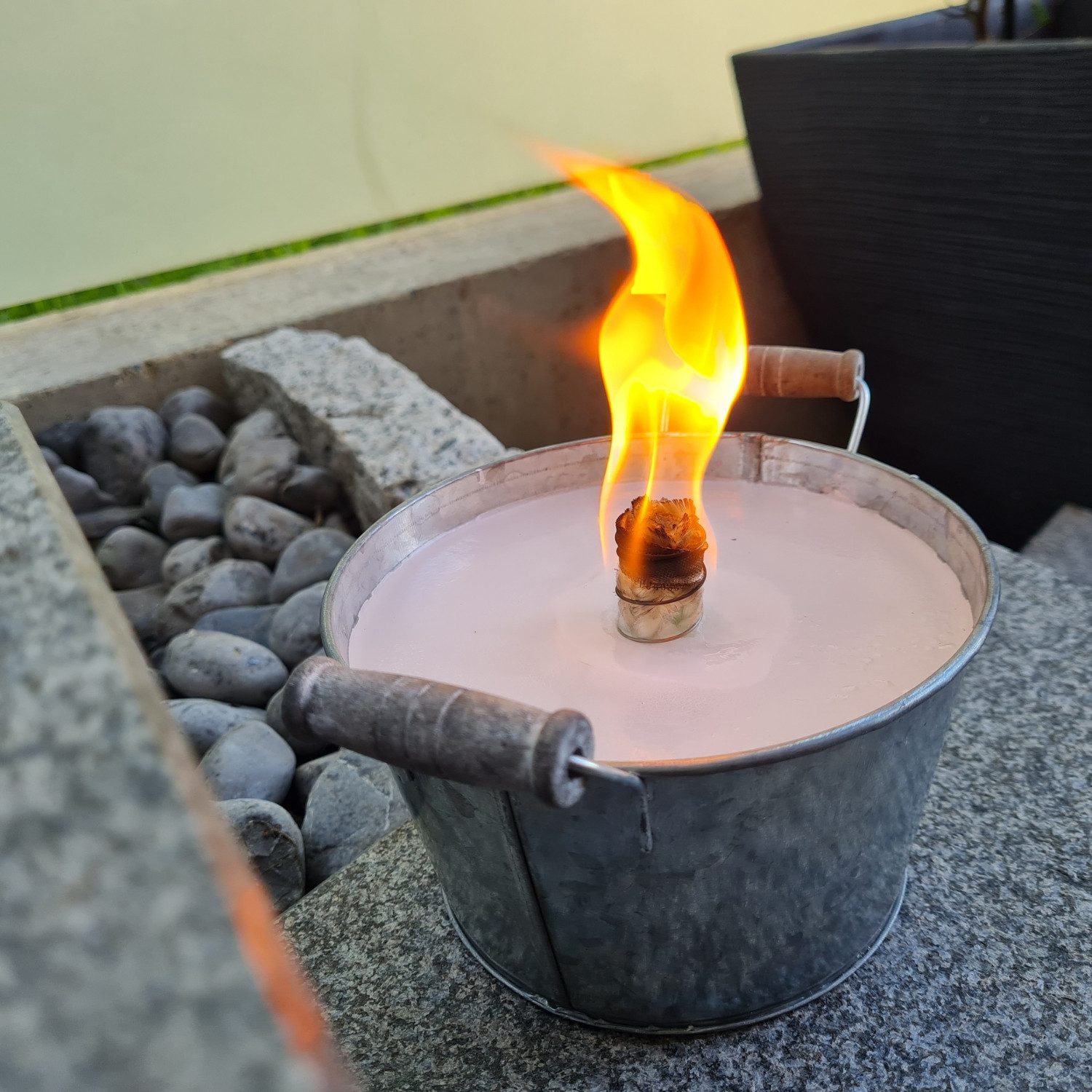 Schwabenfire Outdoorkerze Schwabenfire Große Outdoorkerze mit Dauerdocht in Schale