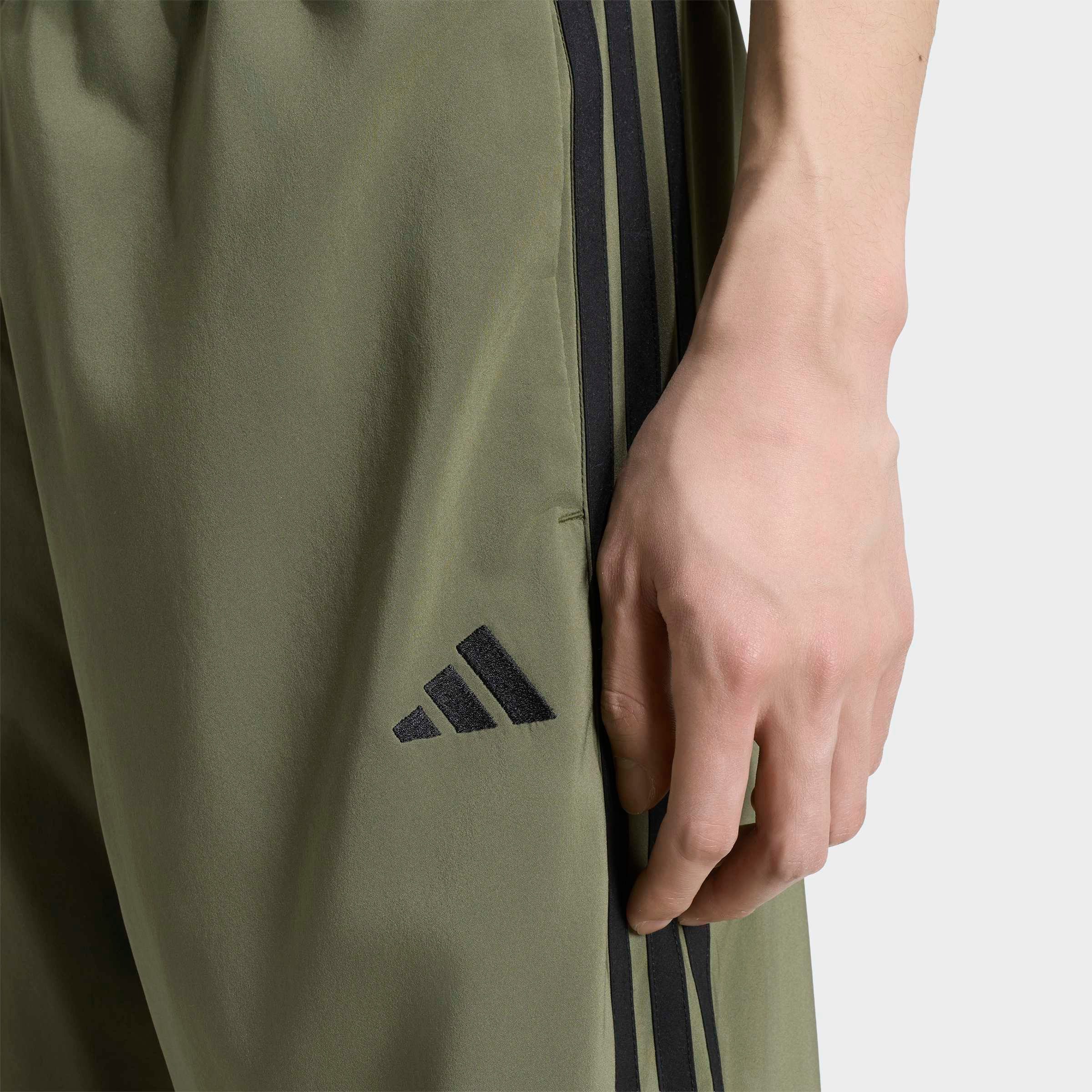 adidas Sportswear Sporthose ESSENTIALS 3-STREIFEN STANFORD LITE WOVEN TAPERED OPEN HEM