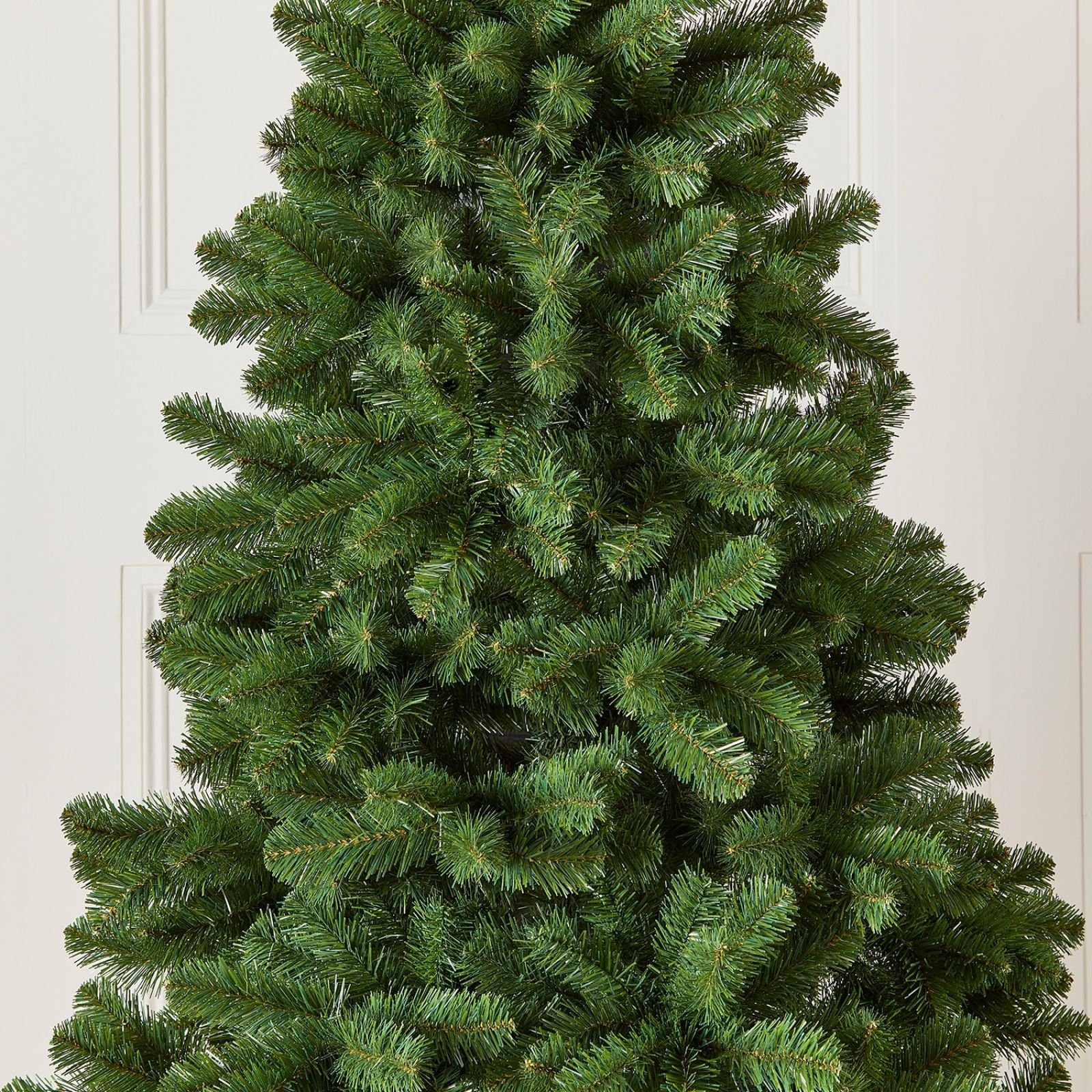 TAB Künstlicher Weihnachtsbaum Beleuchtung Tannenbaum 180cm/210cm, mit Christbaum, Warm-Weißen LED Lichtern cm 300 und LED mit PVC 1080 mit Spitzen, 180 Metallständer
