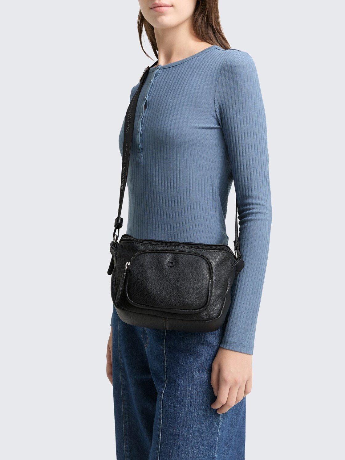 TOM TAILOR Denim Umhängetasche Bags, TTFARA M Umhängetasche aus Lederimitat