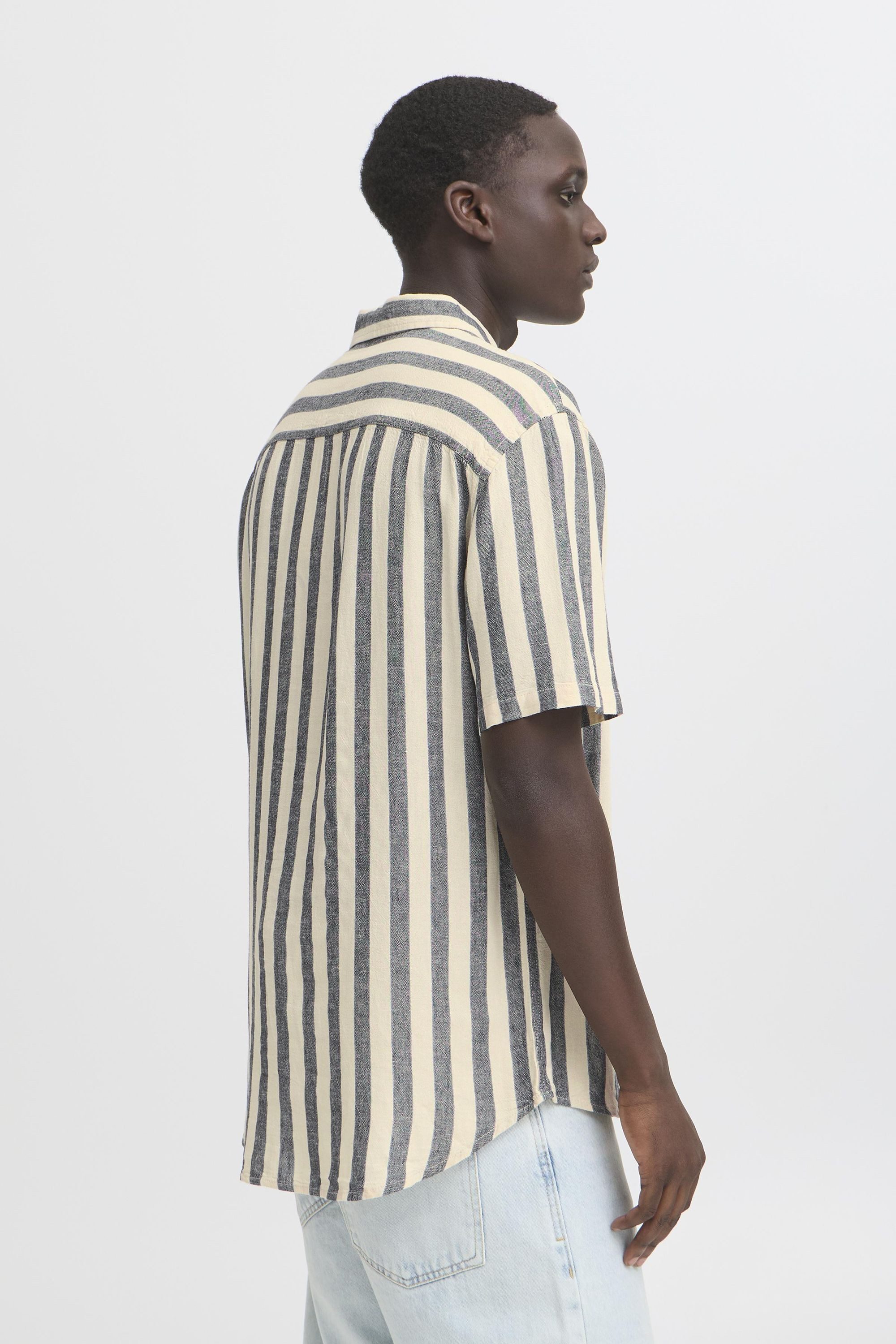 Blend Leinenhemd BHAban Stilvolles Kurzarmhemd aus Leinenmix