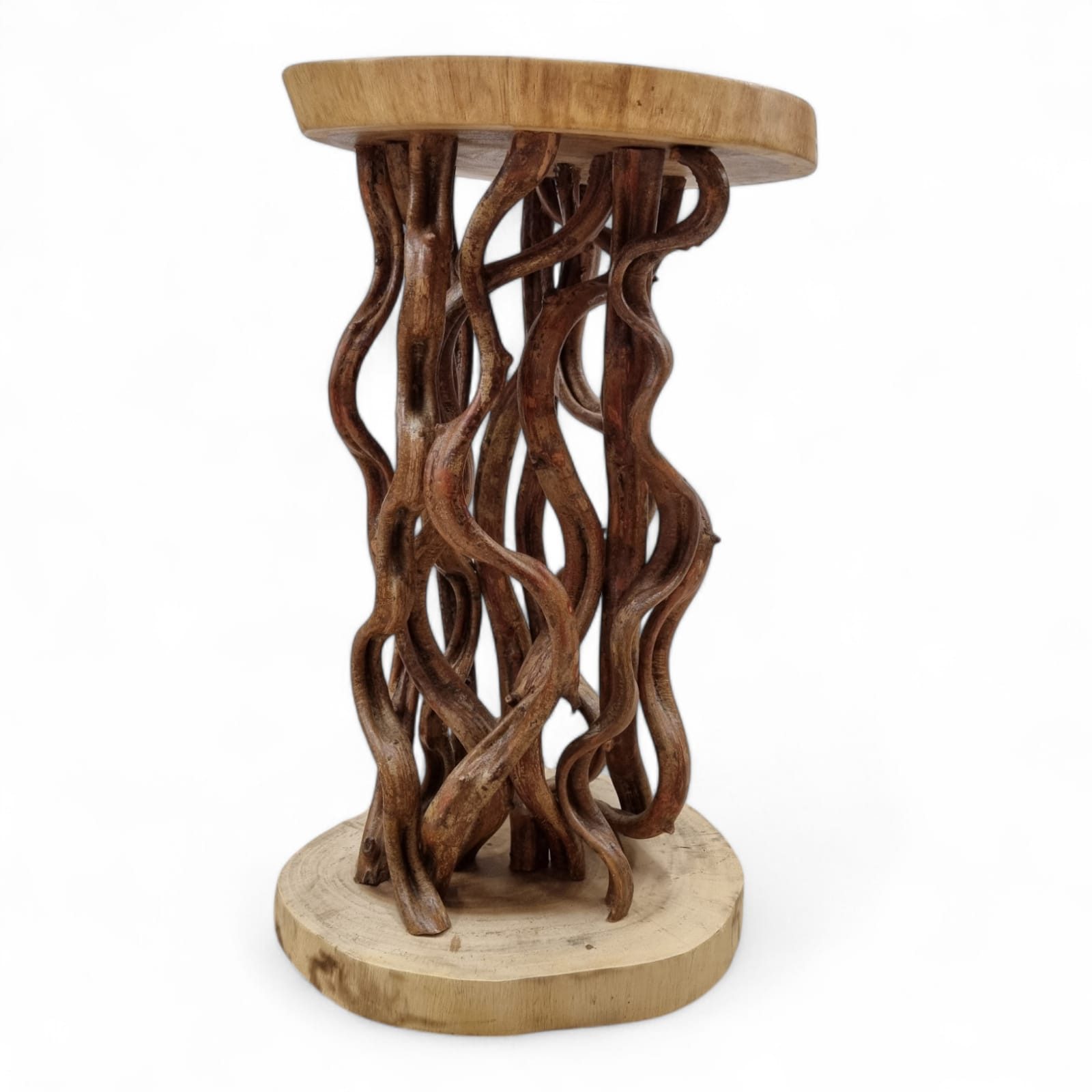 Kinaree Beistelltisch aus Holz OKAWA, handgefertigt in Thailand
