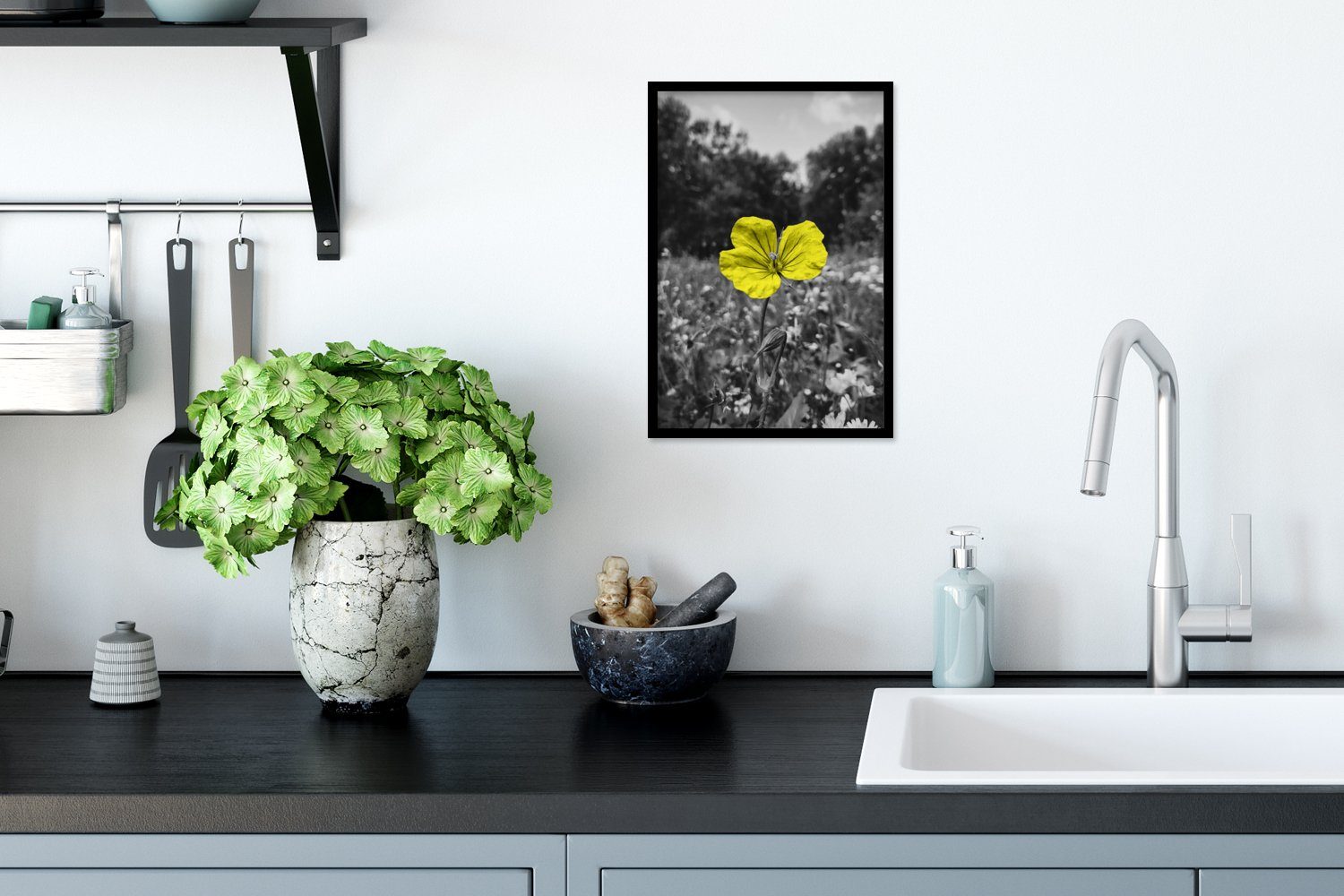 MuchoWow - Schwarz Wanddeko, Weiß, Gelb St), Poster Blumen - (1 Bilder, - Gerahmtes Schwarzem Wandposter, Poster, Bilderrahmen