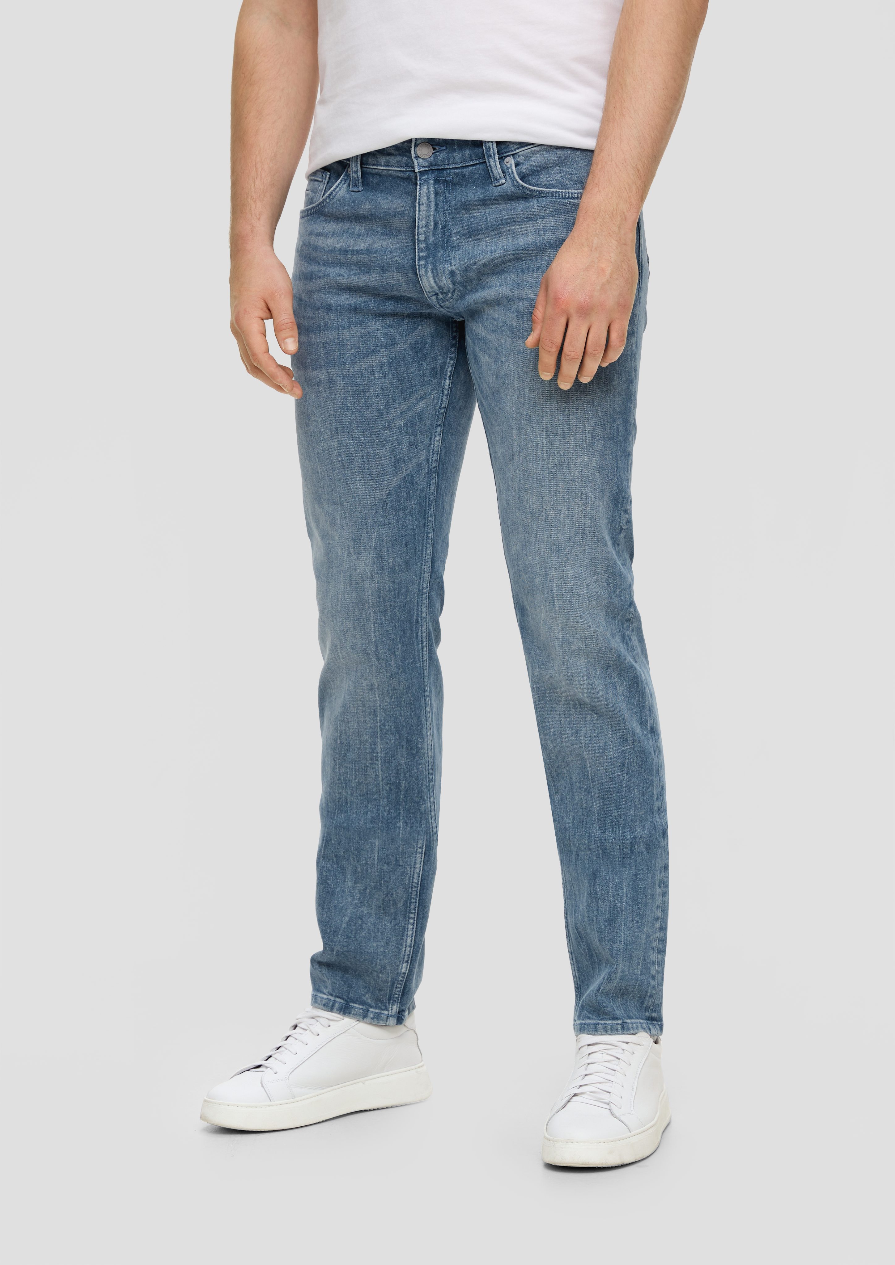 s.Oliver Stoffhose Jeans Leg / Straight Mid York / Rise Fit Regular / Label-Patch