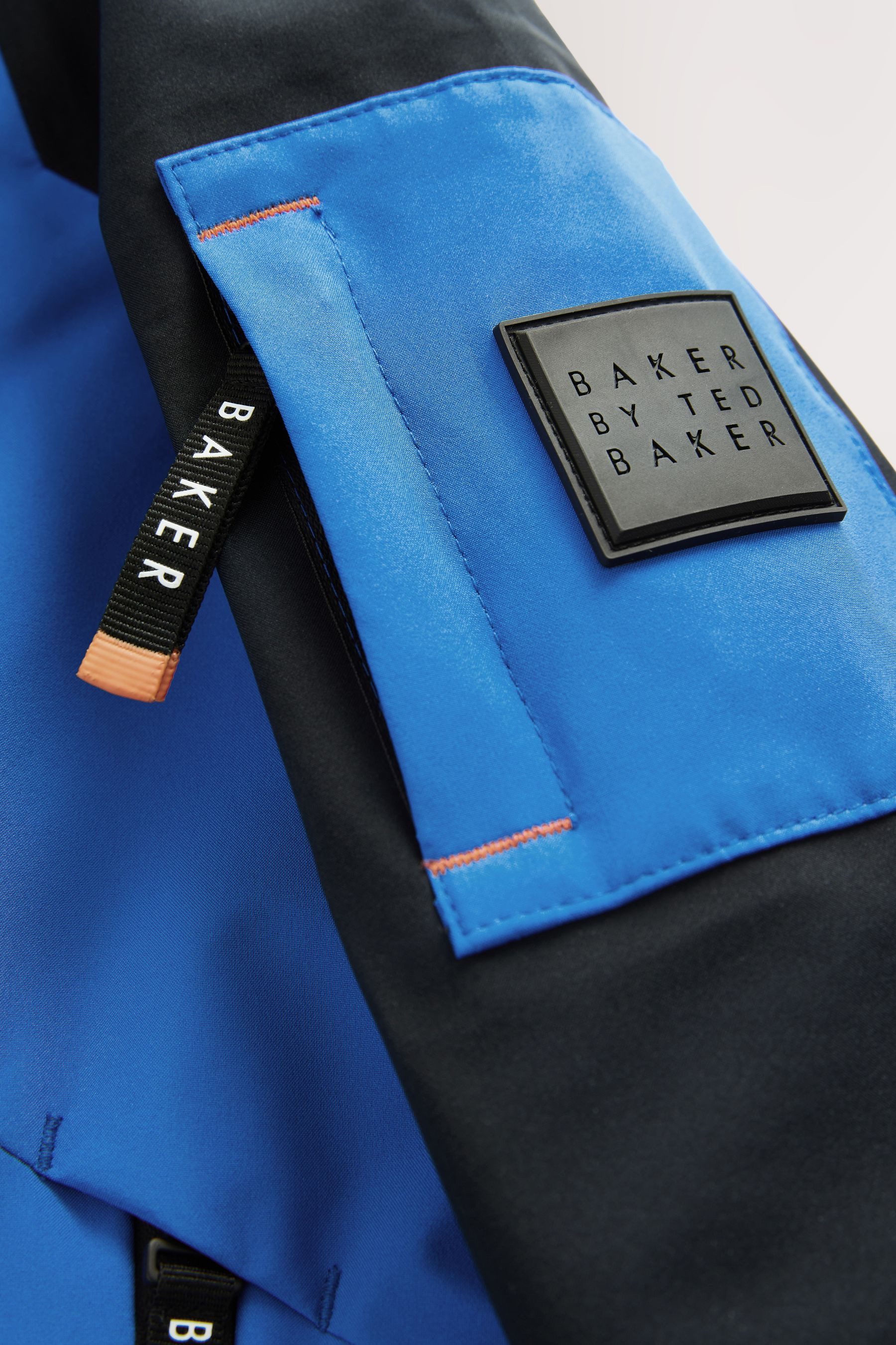 Baker by Ted Baker Regenjacke Baker by Ted Baker wasserabweisender Mantel (1-St)