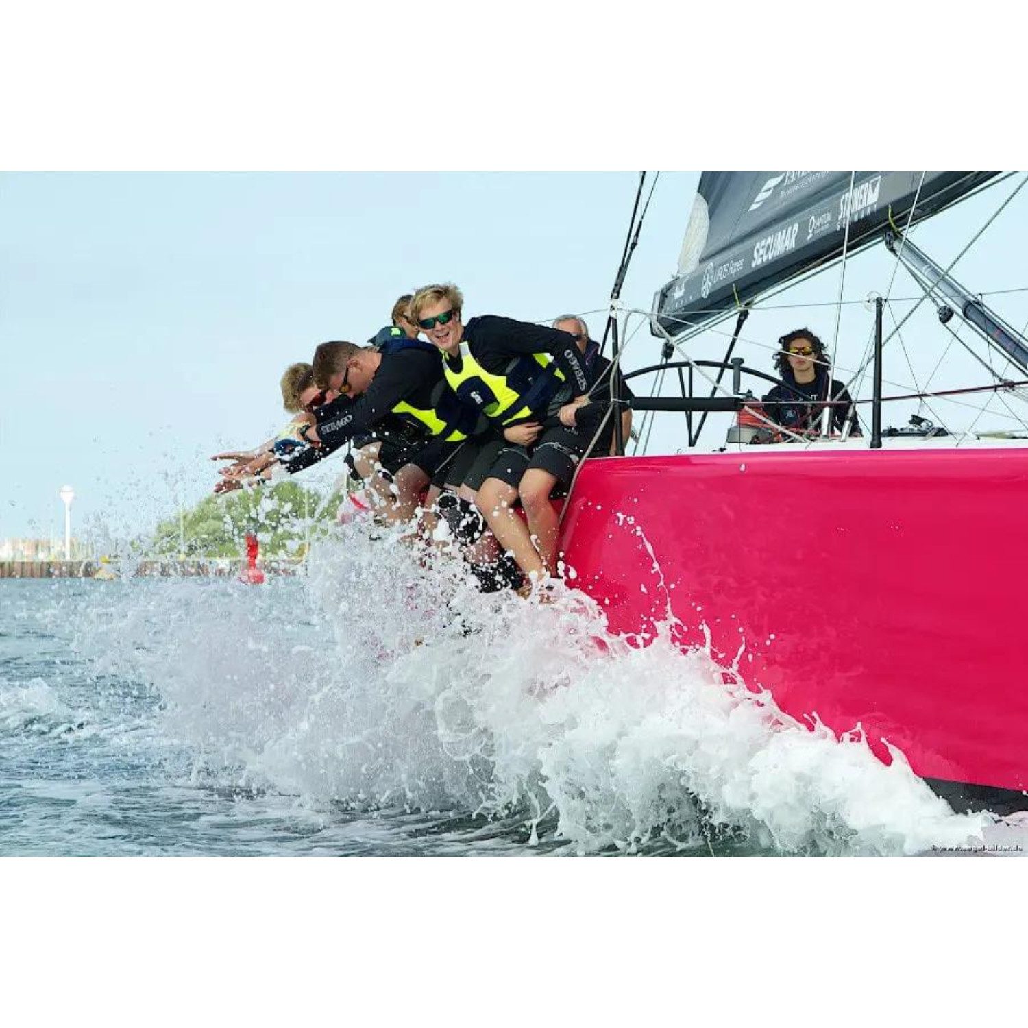 SECUMAR Schwimmweste Jump Pro, Ergonomisches Design, Hoher Tragekomfort, Reflektierende Streifen