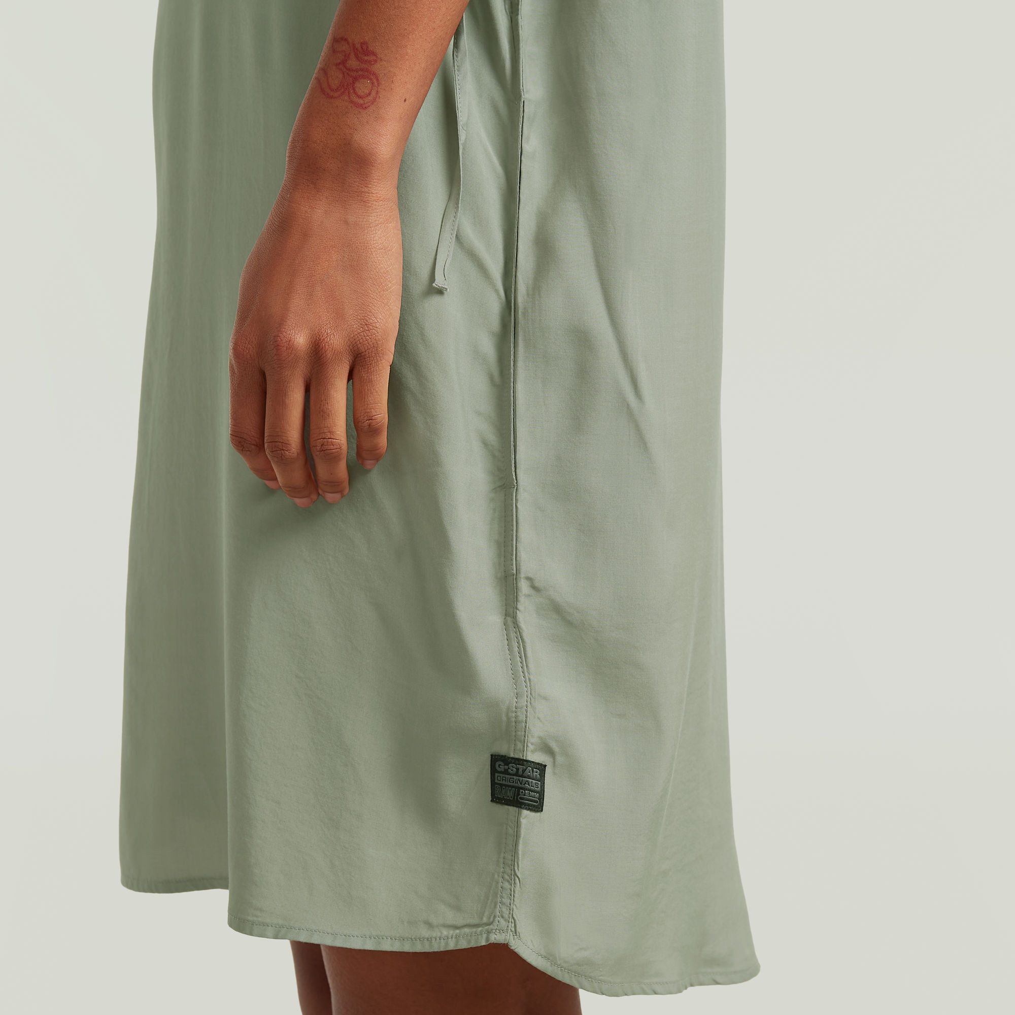 G-STAR Blusenkleid DRS Fluid Dress mit verstellbaren Ärmeln, Regular Fit
