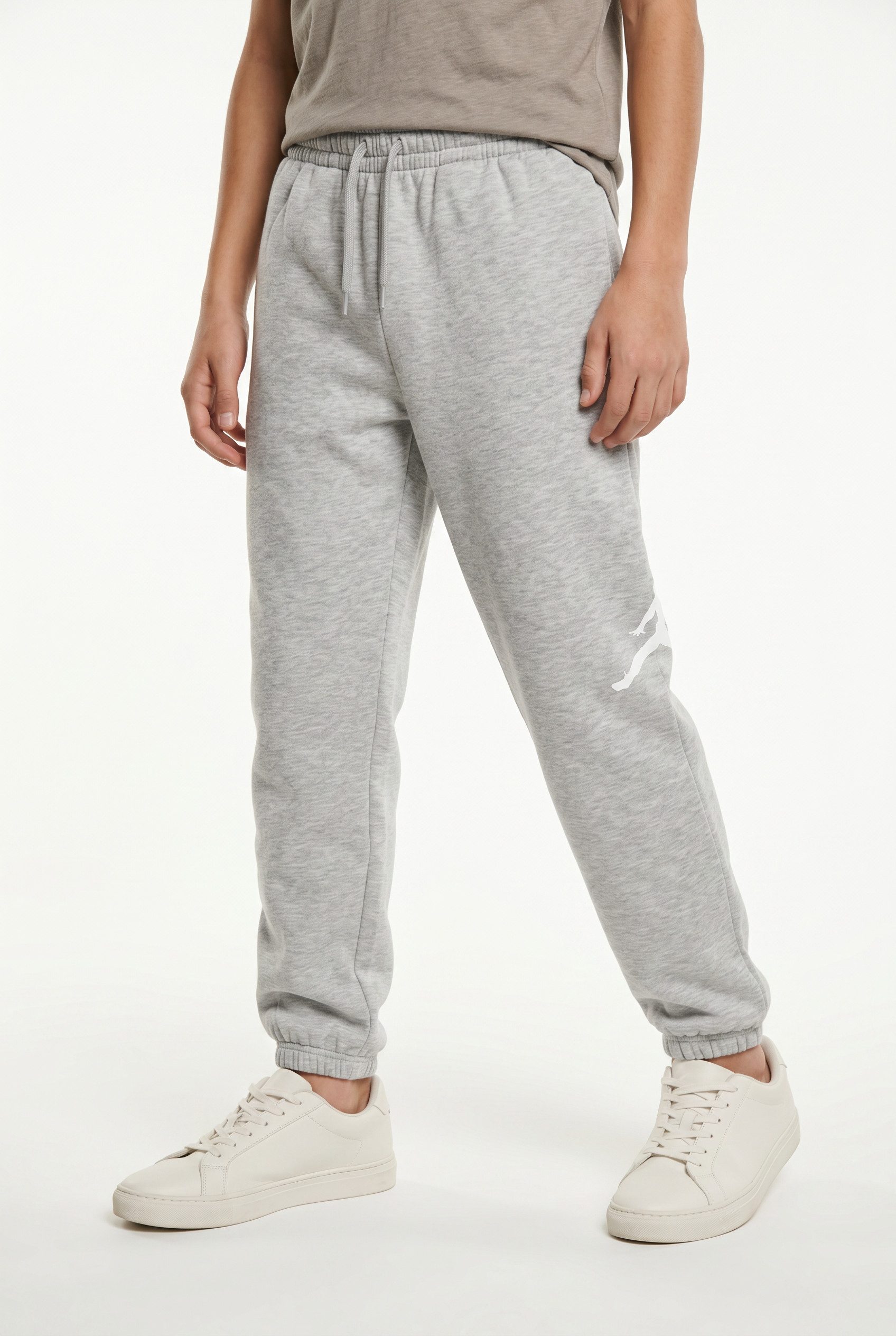 Jordan Jogginghose JDN MJ JUMBO JUMPMAN FLC PANT mit Eingrifftaschen und Gesäßtasche, in Unifarben