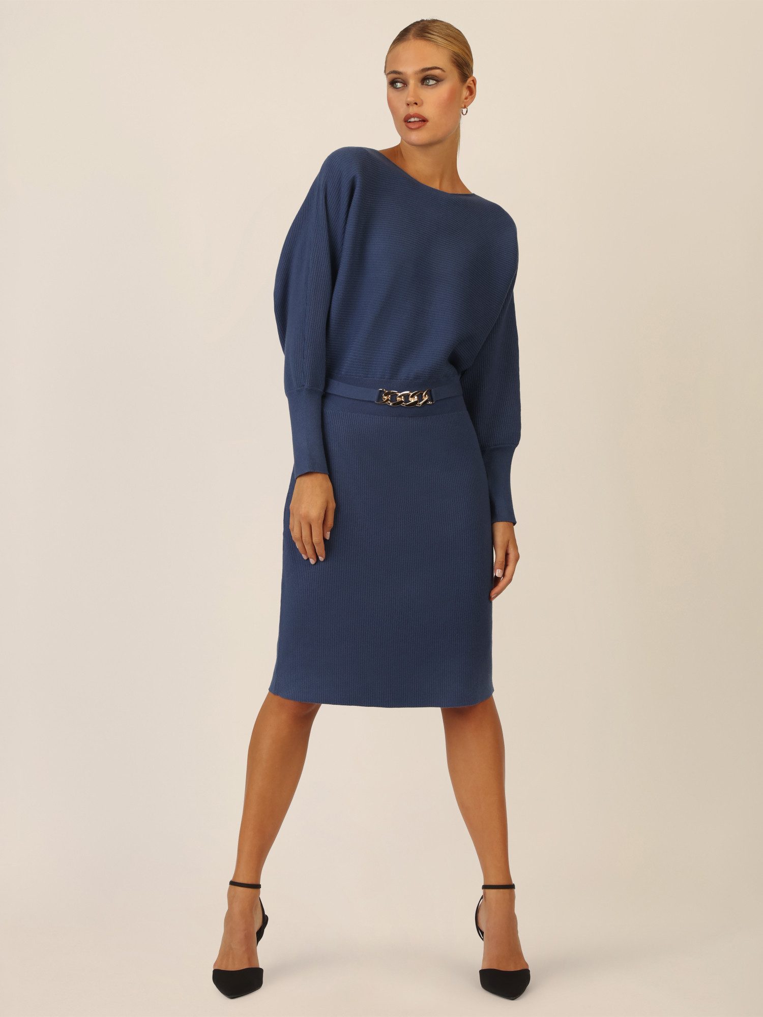Apart Strickkleid mit Gliederkette Detail Gürtel günstig online kaufen