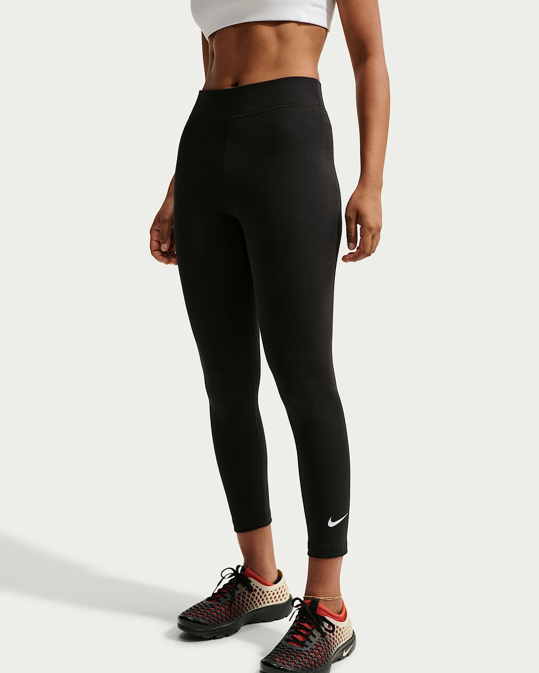 Nike Sportswear Leggings W NSW NK CLSC HR 7/8 TIGHT LBR 7/8 Länge, eng anliegende Passform, hoher Bund