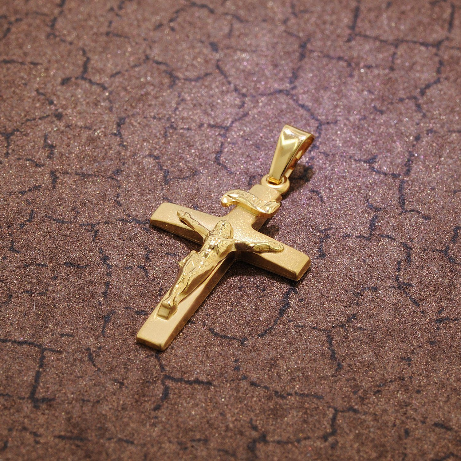 trendor Kreuzanhänger Kruzifix 24 mm Gold günstig online kaufen