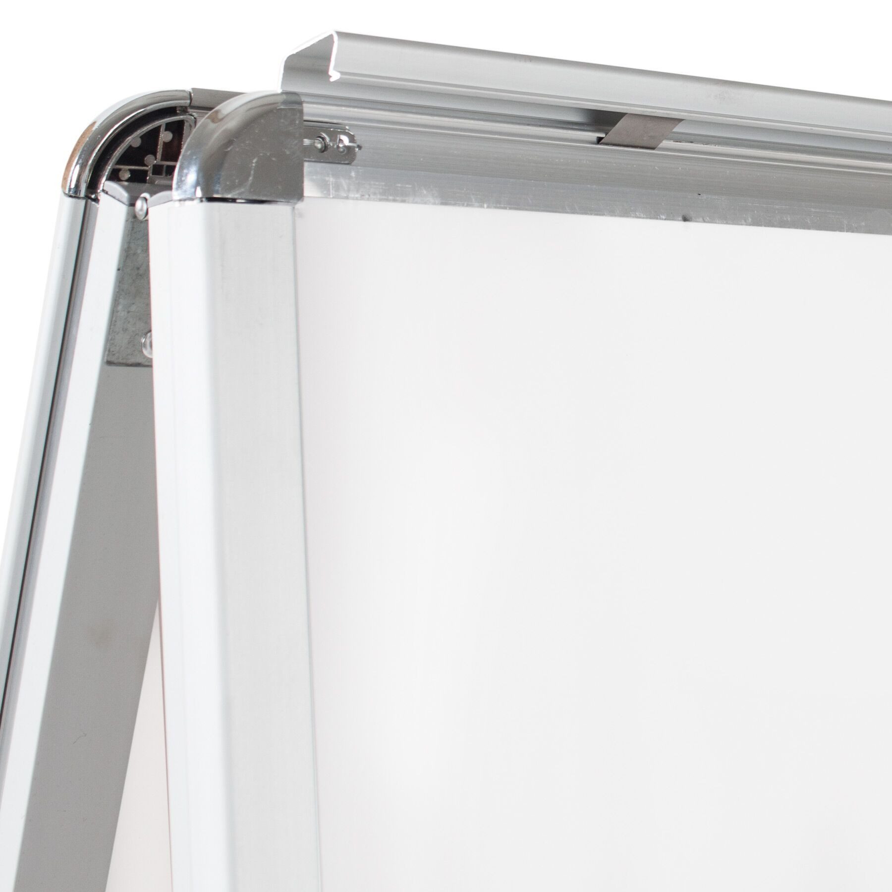 tectake Standtafel Aluminium-Kundenstopper DIN A1, doppelseitig, inkl. 2 Schutzfolien, (Werbeaufsteller, in grau), klappbar und wetterfest, Klicksystem sowie ab – Bild 5 von 5