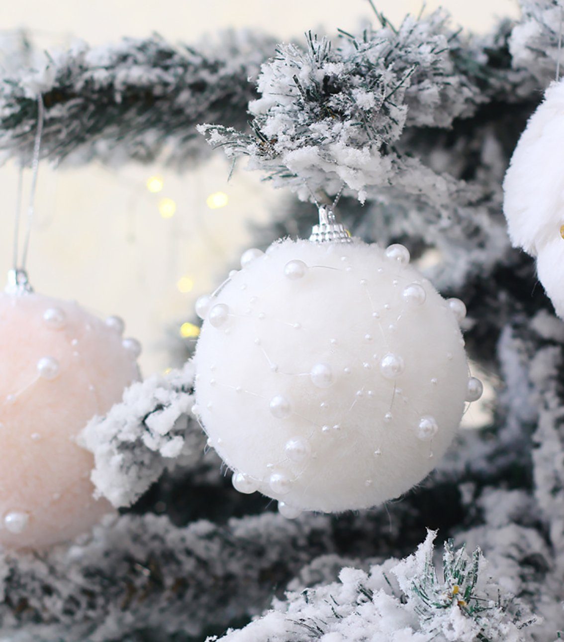 Angel's Pride Christbaumschmuck Weihnachtskugeln handarbeit mit mit (4-tlg), in Perlenbesatz, rosa Perlenbesatz weiß oder handdekoriert
