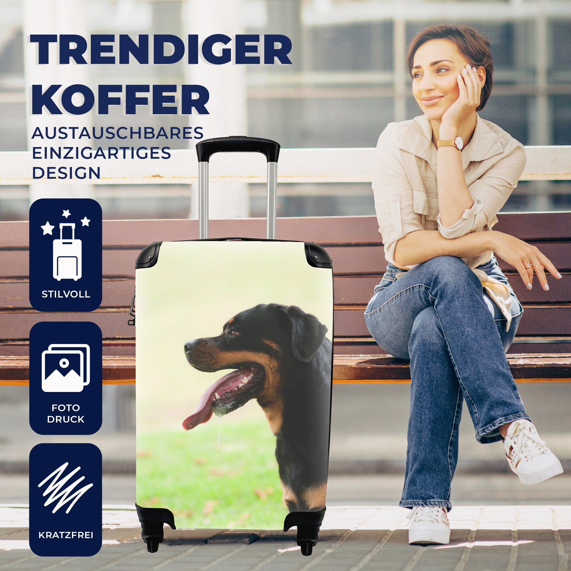 MuchoWow Handgepäckkoffer Reisetasche Maul, Trolley, 4 eines mit dem Seitenansicht Rottweilers aus mit für Reisekoffer Zunge Handgepäck rollen, Rollen, Ferien