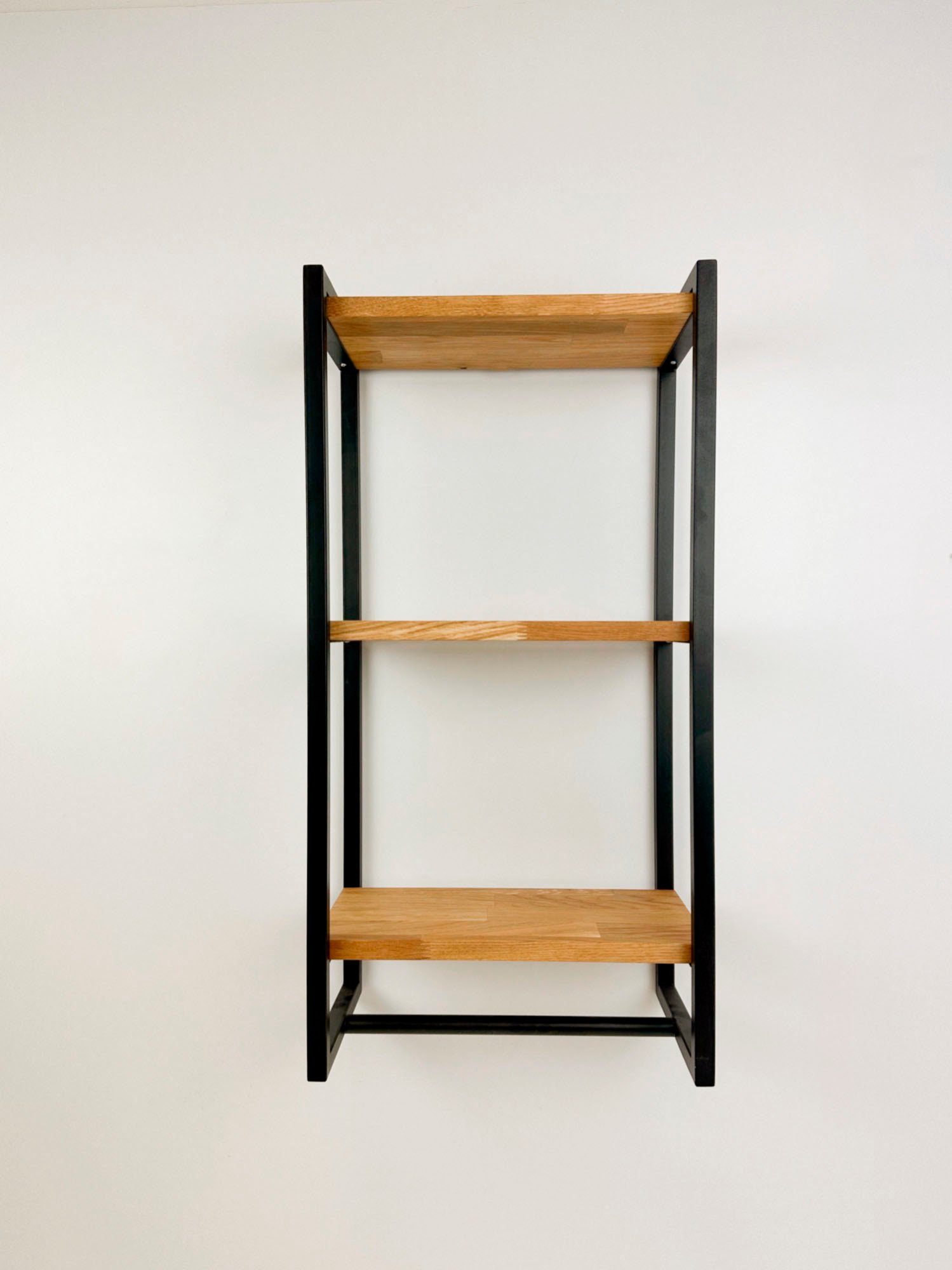 andas Wandregal Genoa, Rahmen aus Metall, 3 Ablageflächen aus Eichenholz, Höhe 80 cm