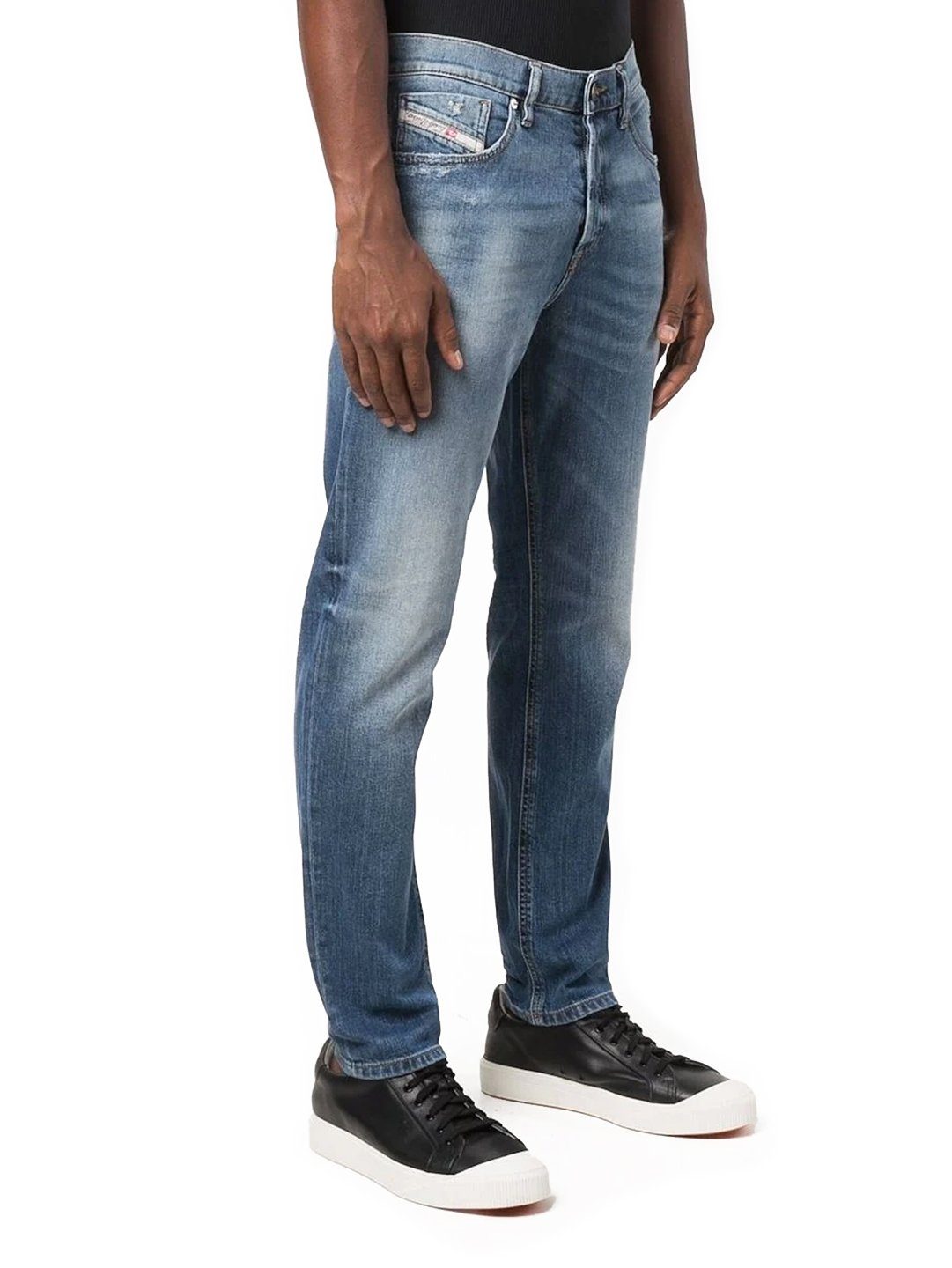 Diesel Tapered-fit-Jeans Regular Hose 09A97 Länge:32 - D-Fining 