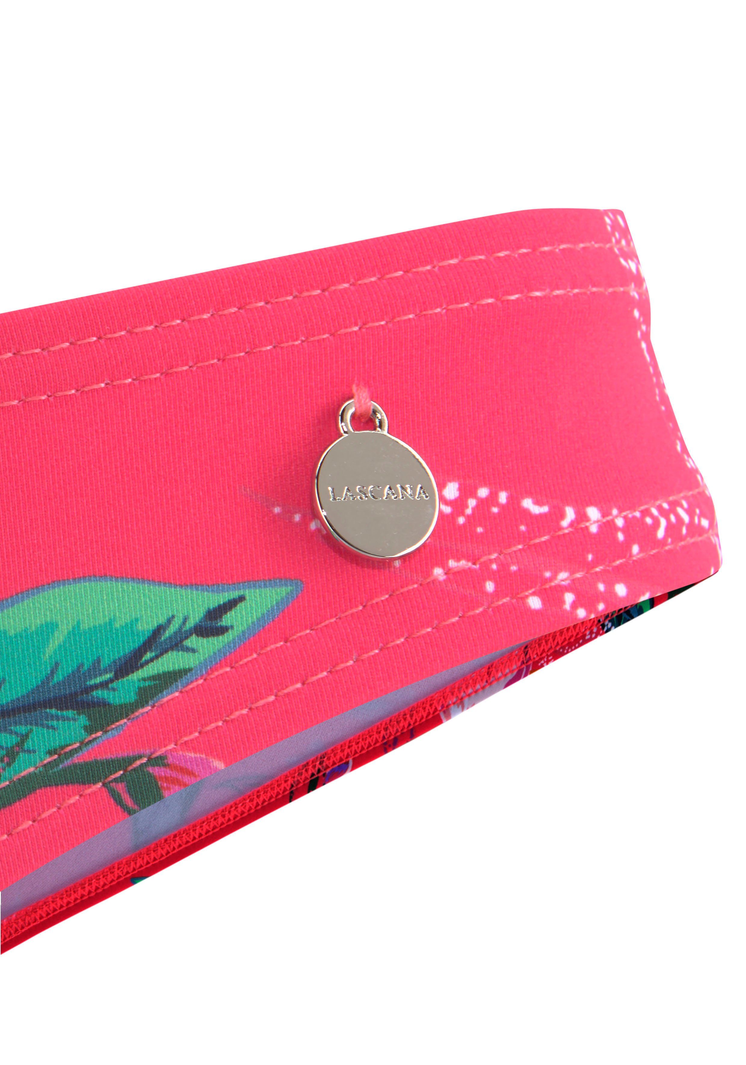 LASCANA Bikini-Hose Malia in knapper Brasilien-Form mit tropischem Print