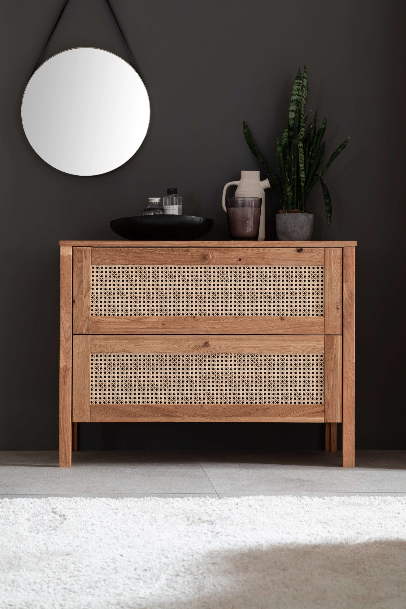 OTTO home Schubkastenkommode Hällevik, Kommode, Aufbewahrung, mit 2 geräumige Schubladen, Scandi (1 St), Schubladenfronten mit Wiener Geflecht, massive Eiche, Soft-Close