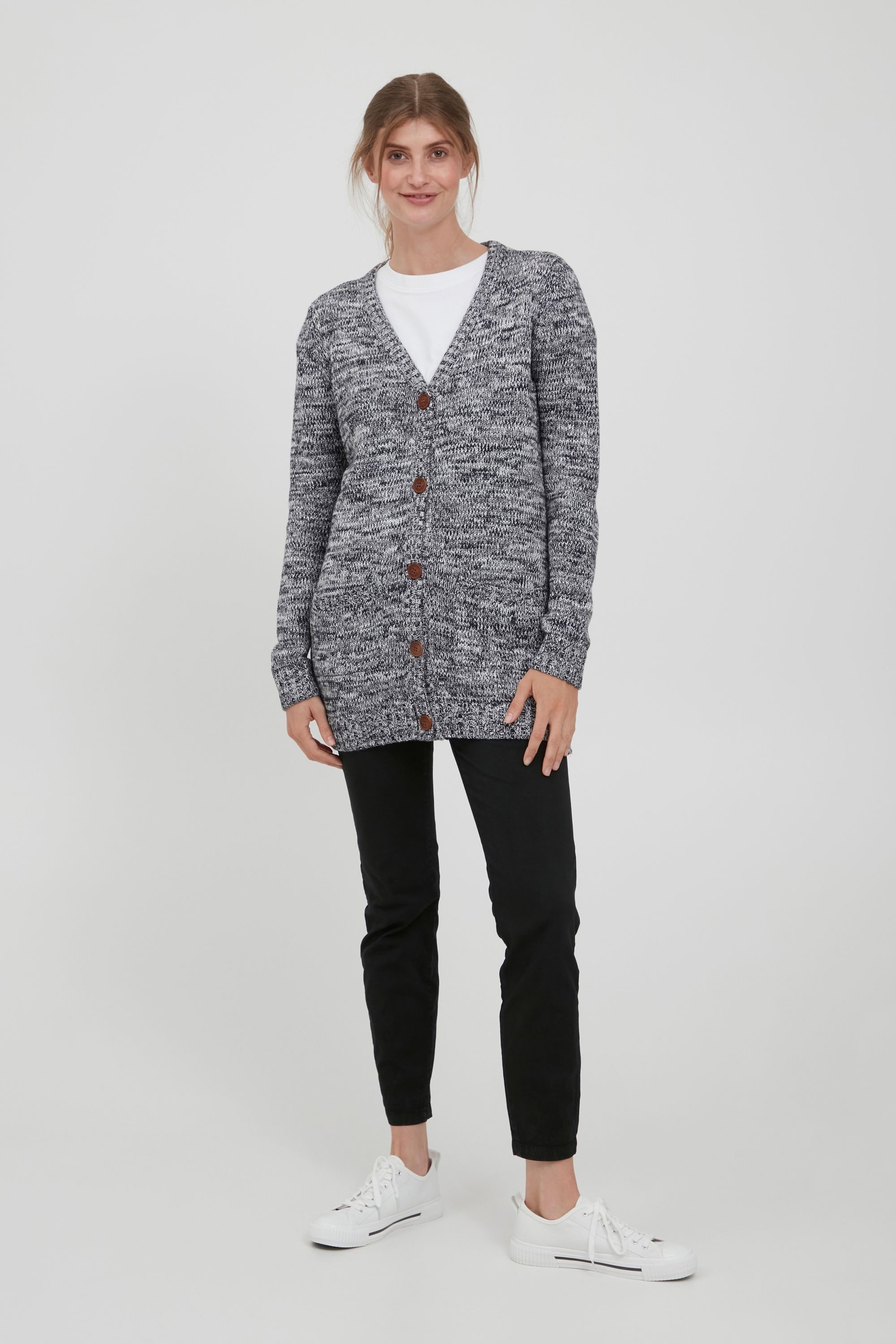 OXMO Strickjacke OXPhilemona Strickjacke mit Holzknopfleiste günstig online kaufen