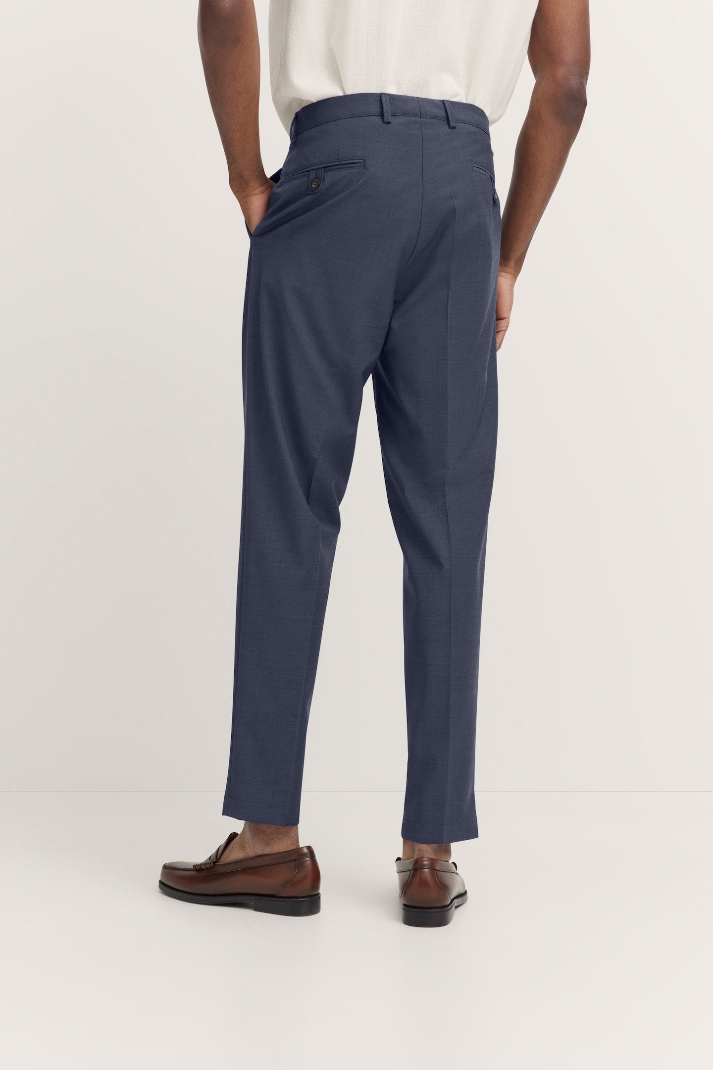 bugatti Bundfaltenhose mit Stretch und Bundfalten