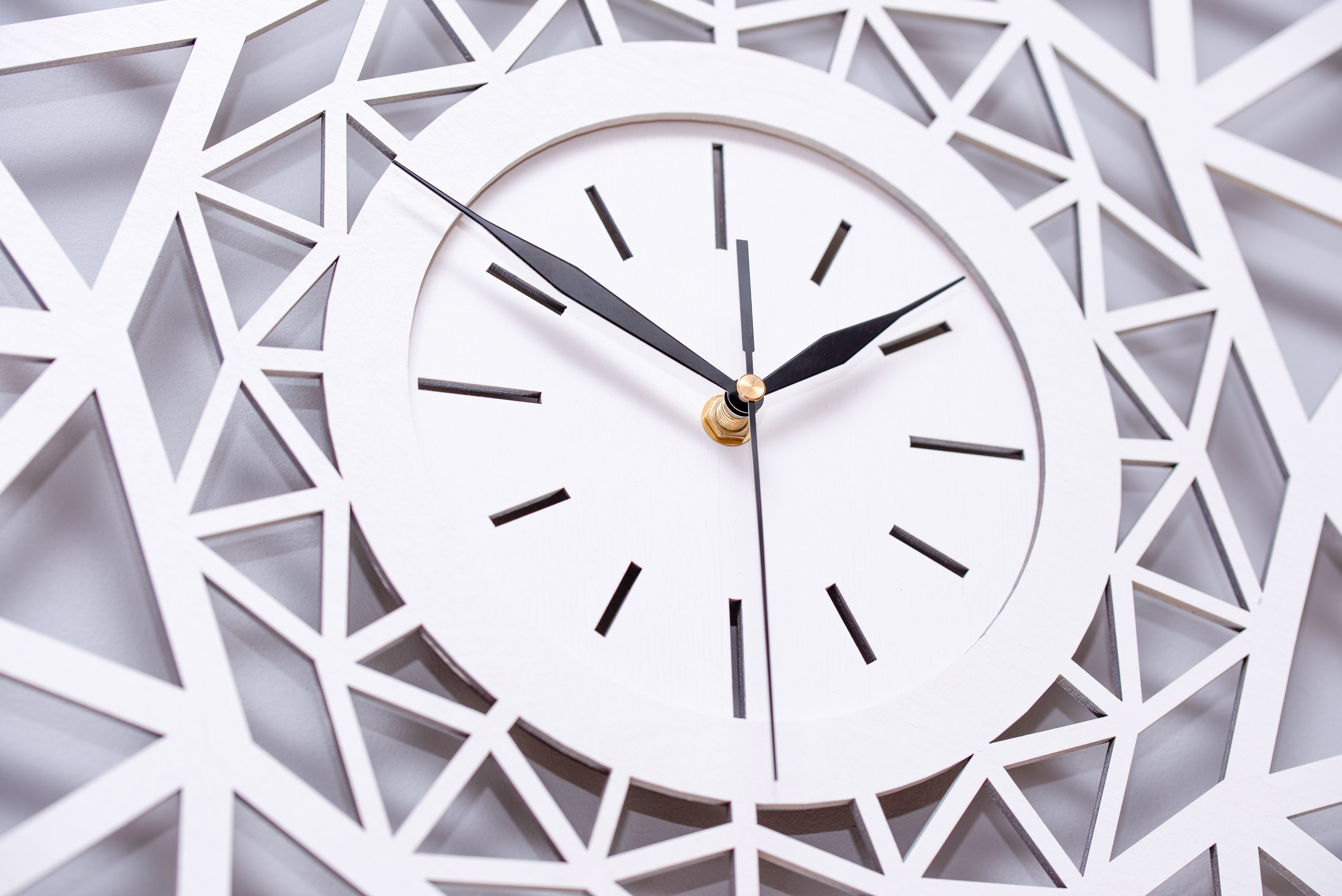ORNAMENTI Wanduhr Groß, moderne, geometrisch, hingucker Wanduhr, Heilige Geometrie (Minimalistisch, weiss, schwarz, 3 Grossen, 40,50,60, ohne Ticken)