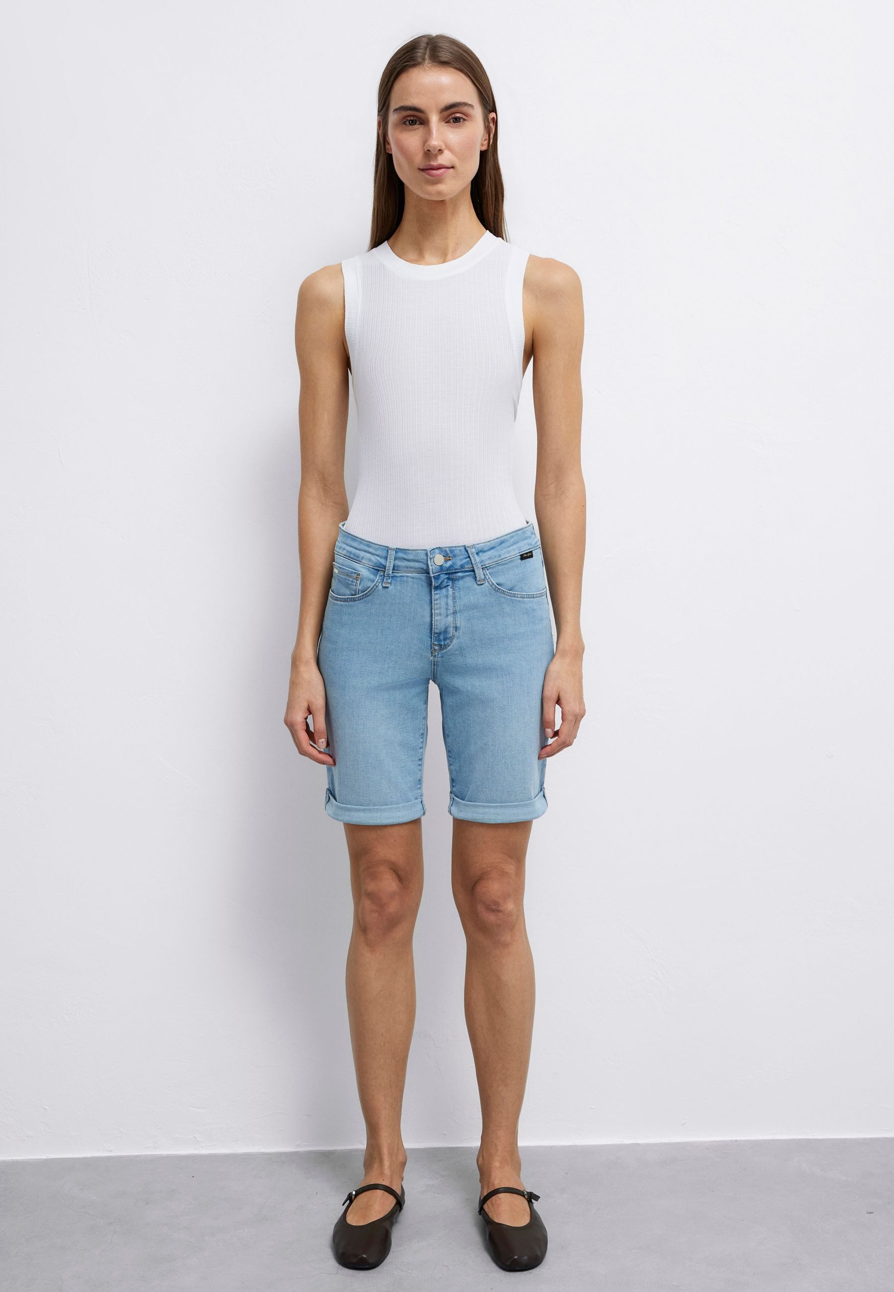 Mavi Shorts