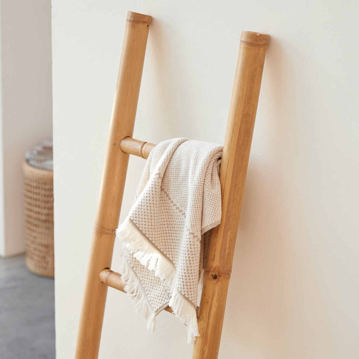Tikamoon Handtuchhalter Handtuchhalter aus Bambus natur