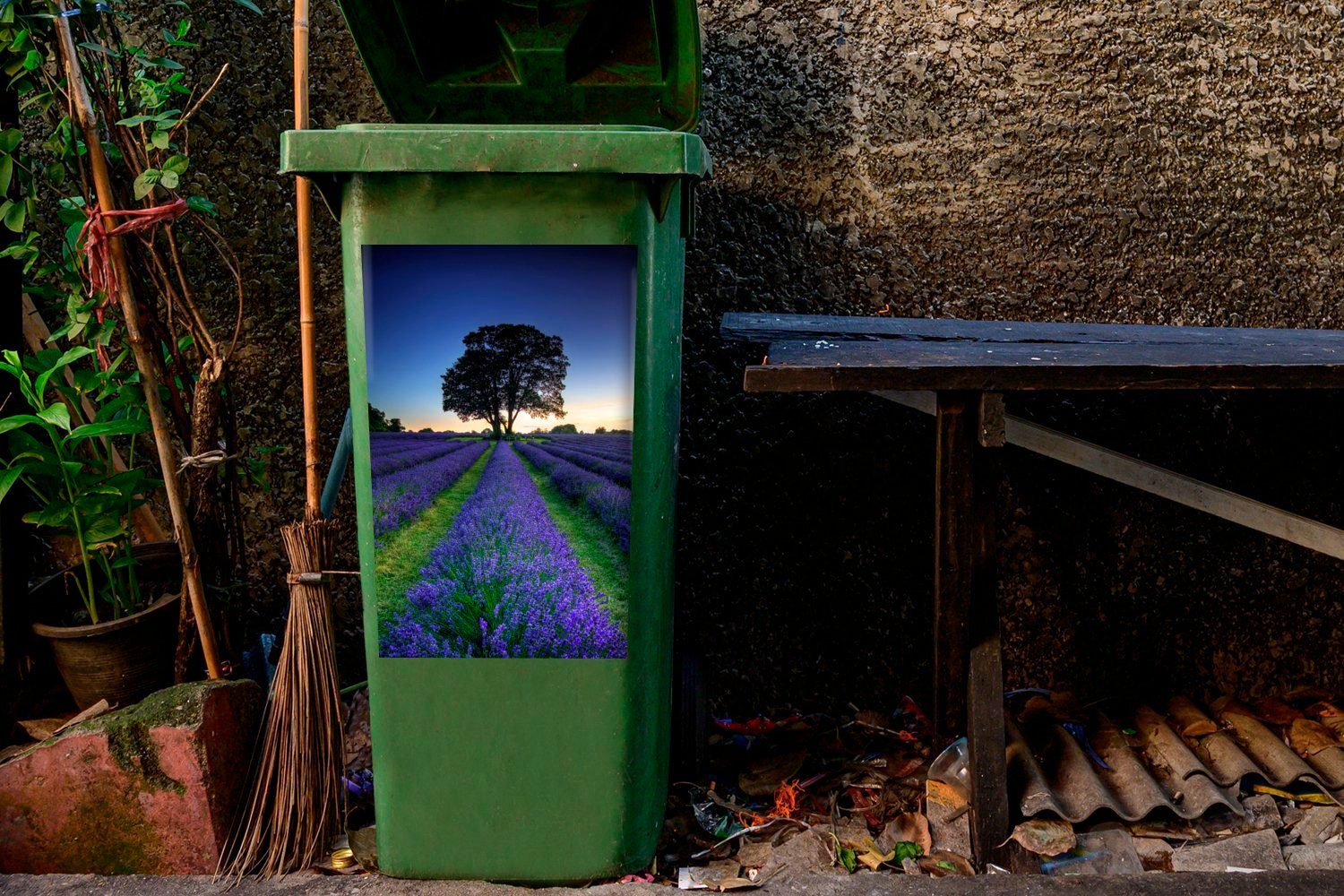 Wandsticker St), von Mülltonne, Lavendel (1 MuchoWow Reihen Sticker, Abfalbehälter Mülleimer-aufkleber, Container, lila