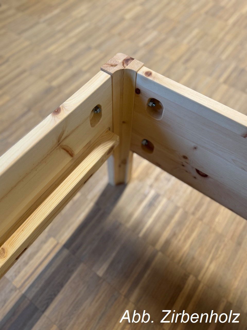 geborgenschlafen Massivholzbett aus Zirbenholz, Holzbett - Zirbenholzbett - metallfrei Designbett, Metallarmes Bett – 100 % Handarbeit in Deutschland