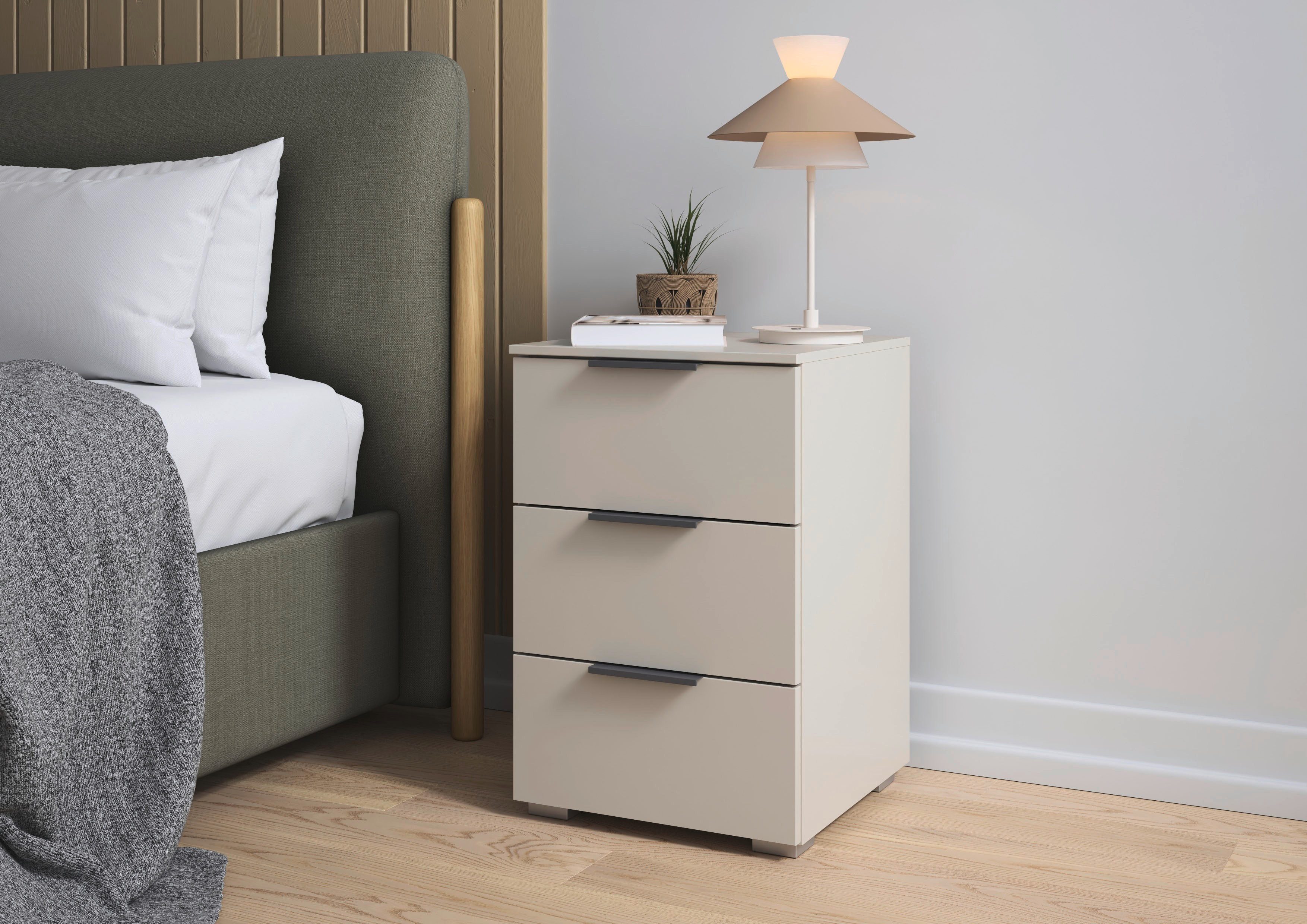 OTTO home Nachtkommode Nachttisch Nachtkonsole AGORDO in Dekor- oder Hochglanzfront (in zwei Griff-Farben, Breite 40 cm), mit 3 geräumigen Schubladen für viel Stauraum MADE IN GERMANY