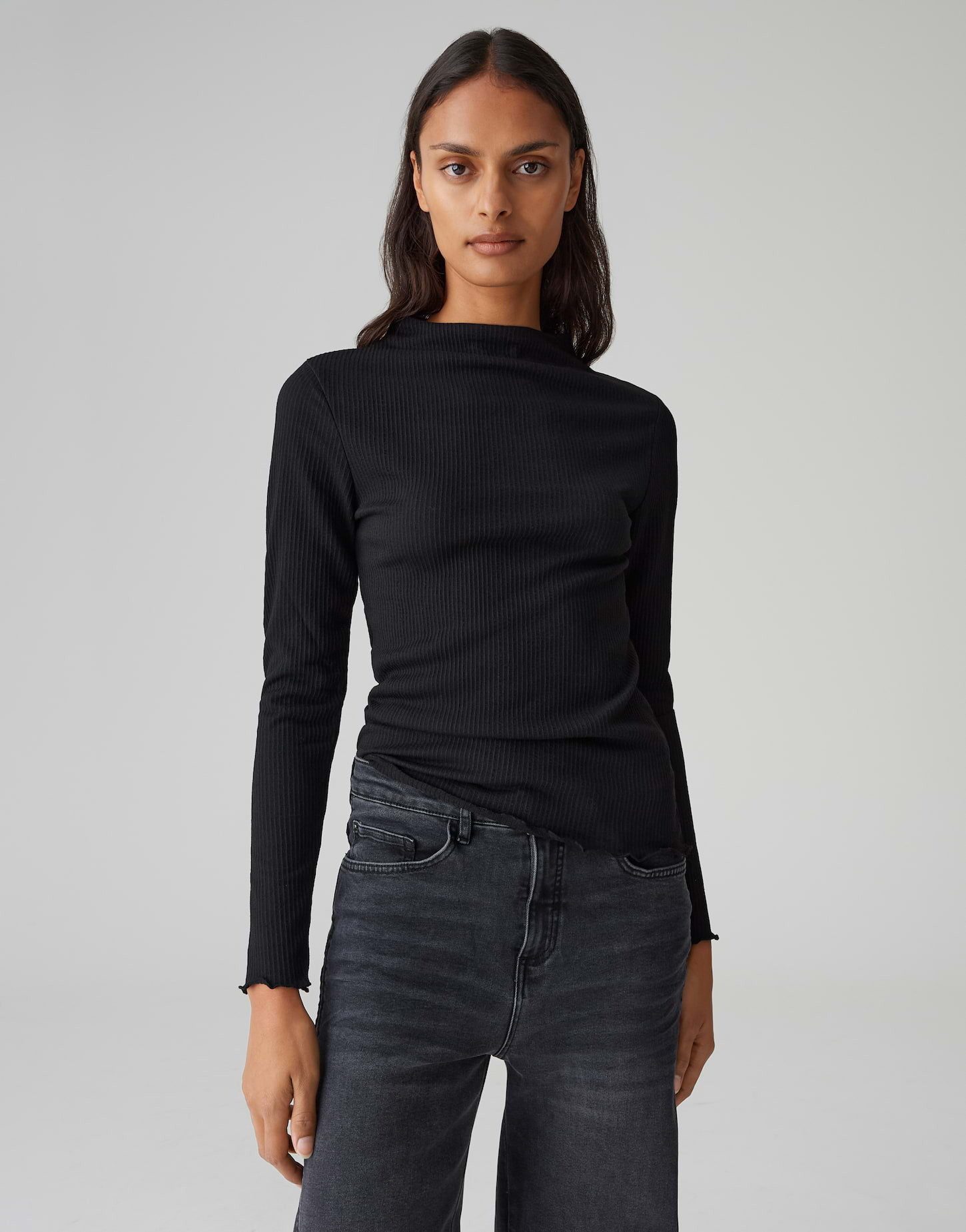 OPUS Longsleeve SOMANZI aus feinem Rippjersey figurbetont geschnitten, elastischer Stoff, feine Rippstruktur