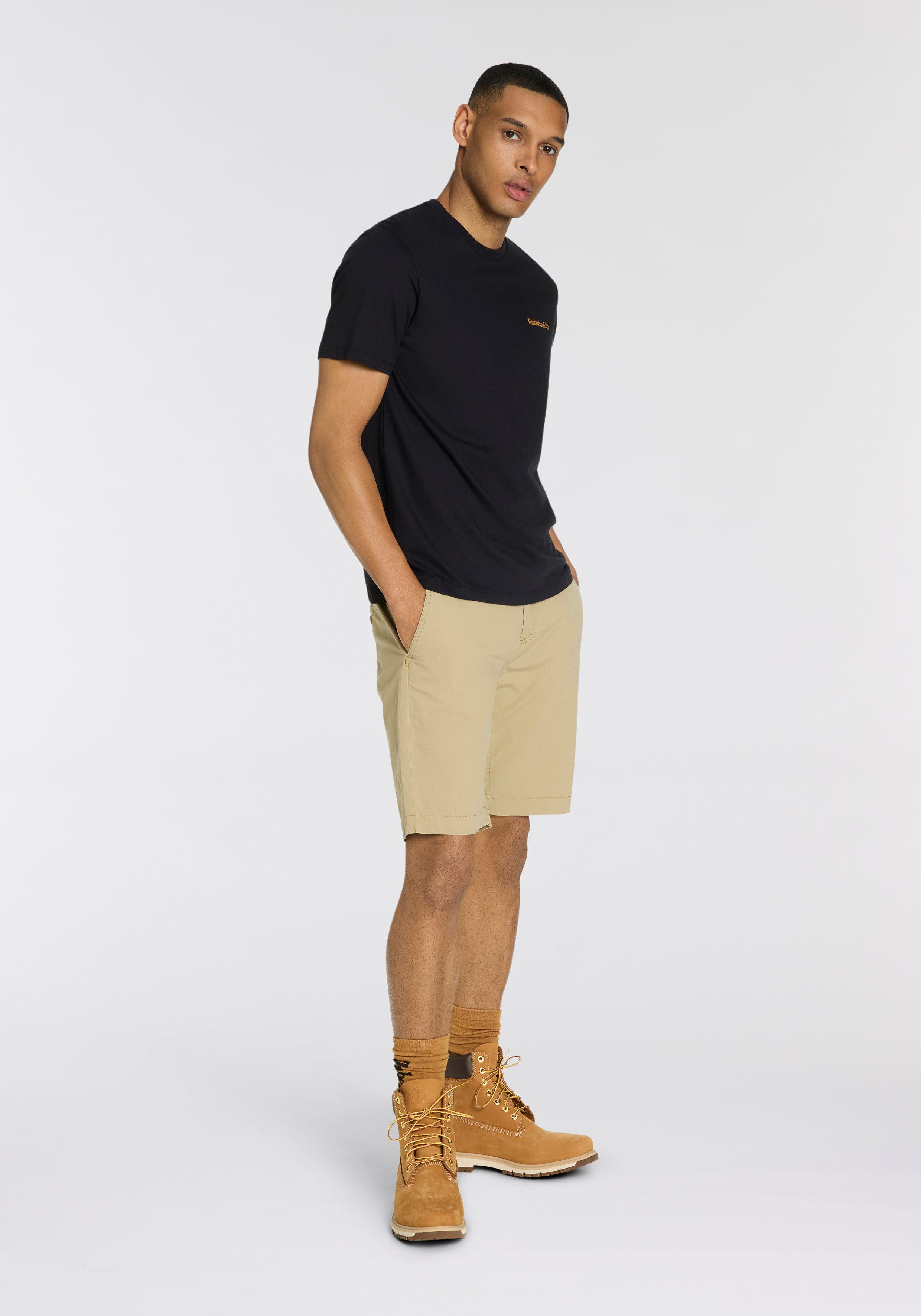 Zum Outfit 7