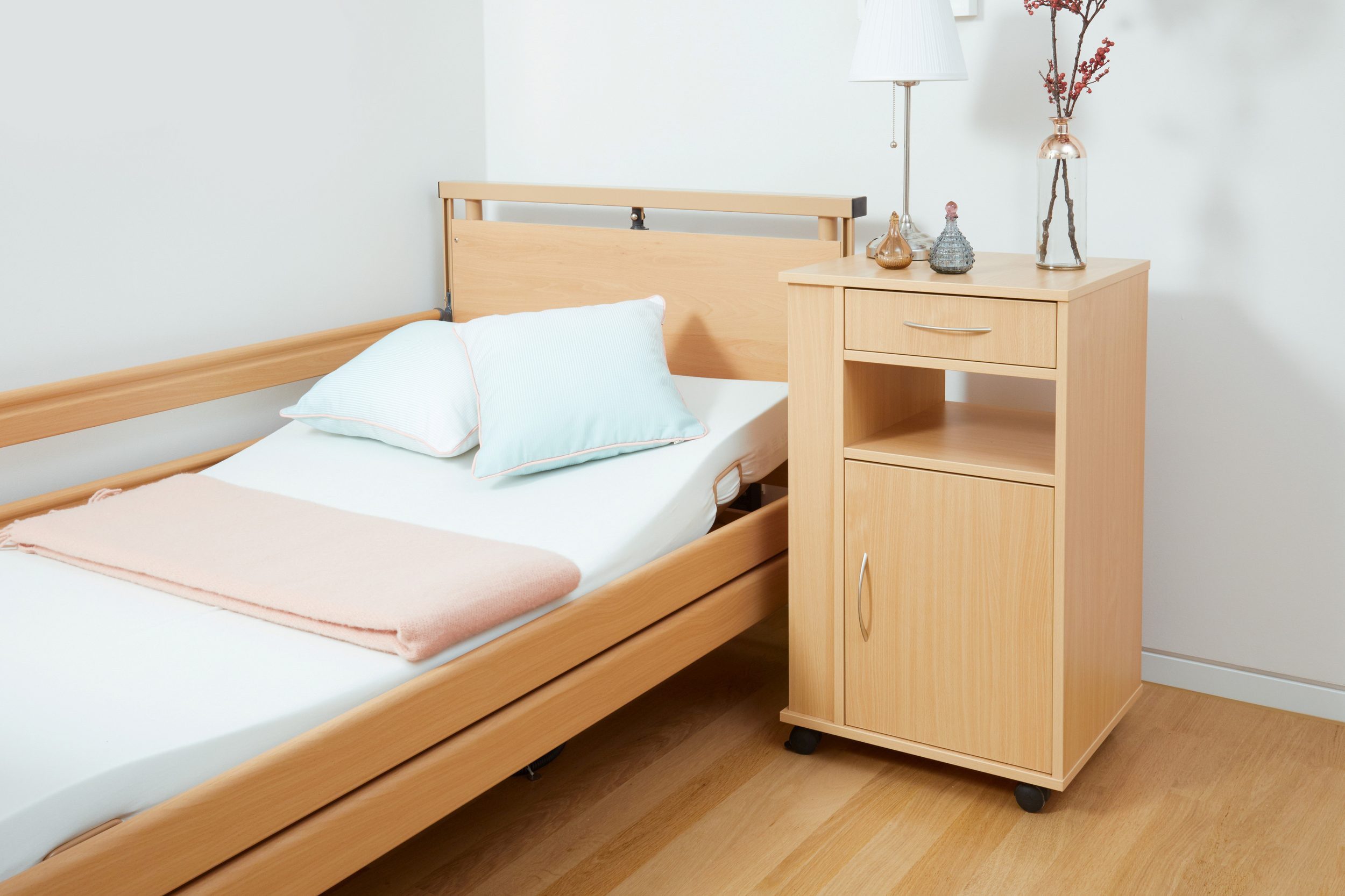 Burmeier Schlafzimmer-Set Burmeier Hermann, Nachttisch für Pflegebett, Buche Natur