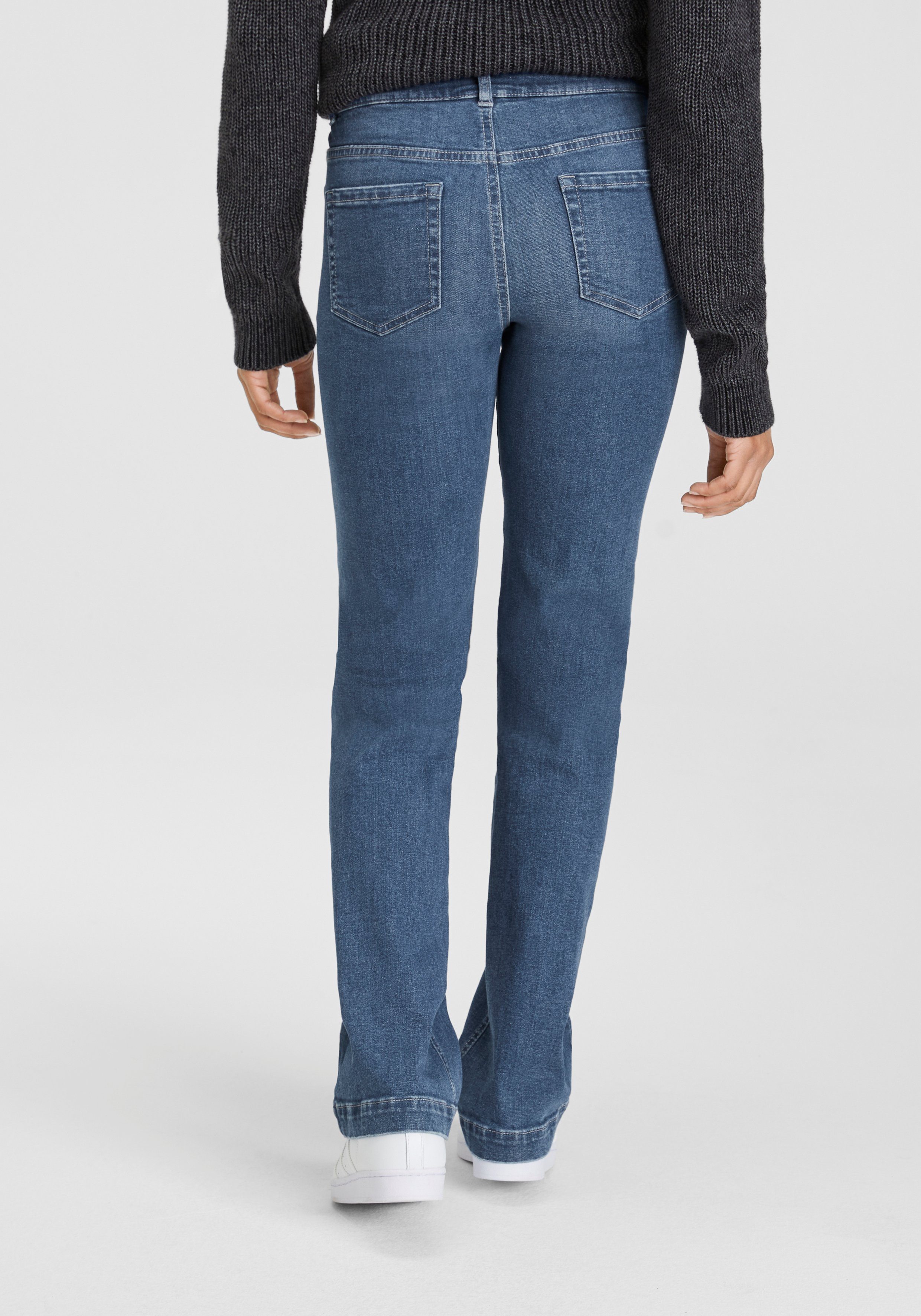 Arizona Weite Jeans weite Beinform, Used-Look-Waschung, hohe Taille günstig online kaufen