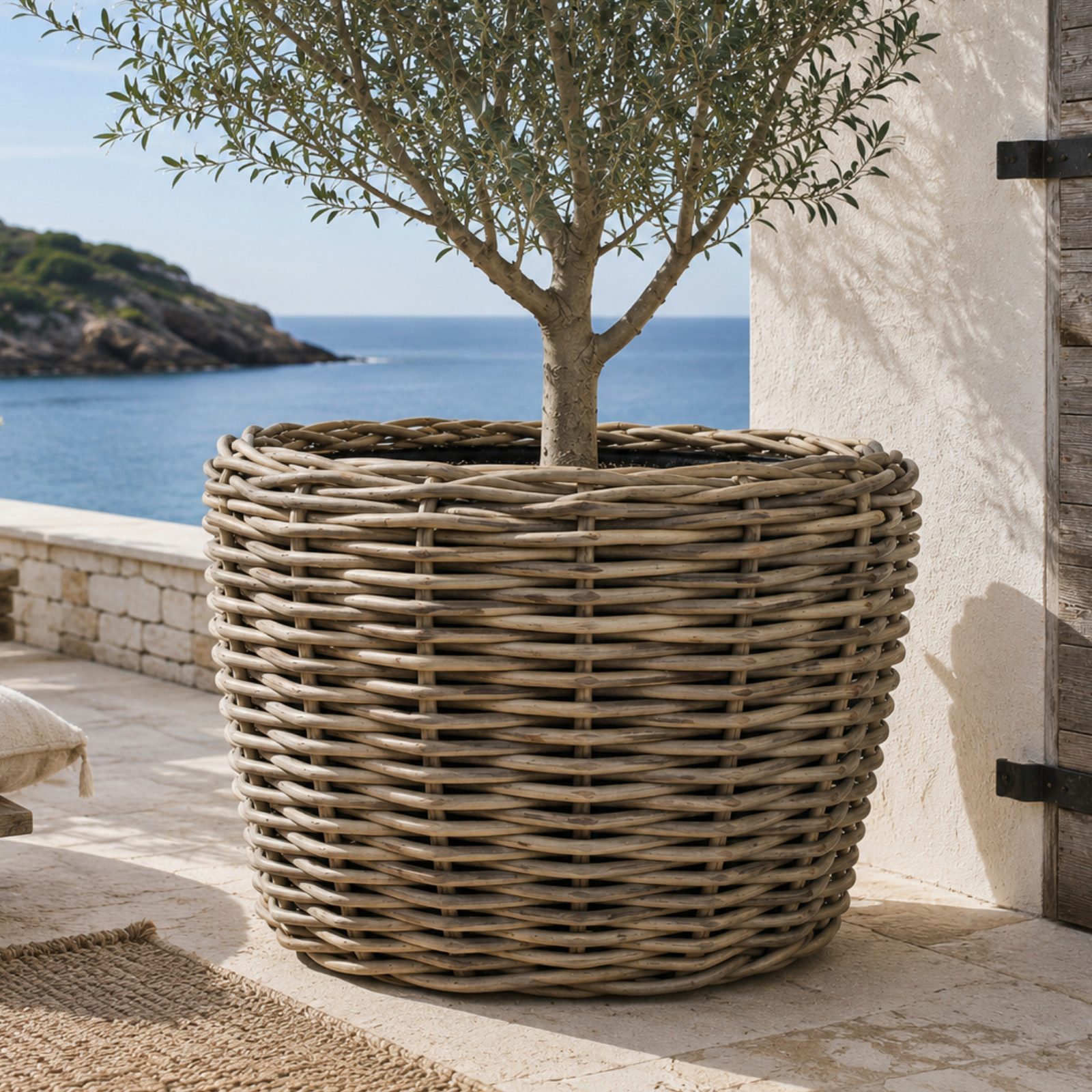 Van der Leeden Blumentopf 83x59cm Rattan Sylter Korb Drypot 130L (Stück, 1 St., Packung), Indoor & Outdoor, Rattan, 130 L, Naturprodukt, incl. Kunststoffeimer